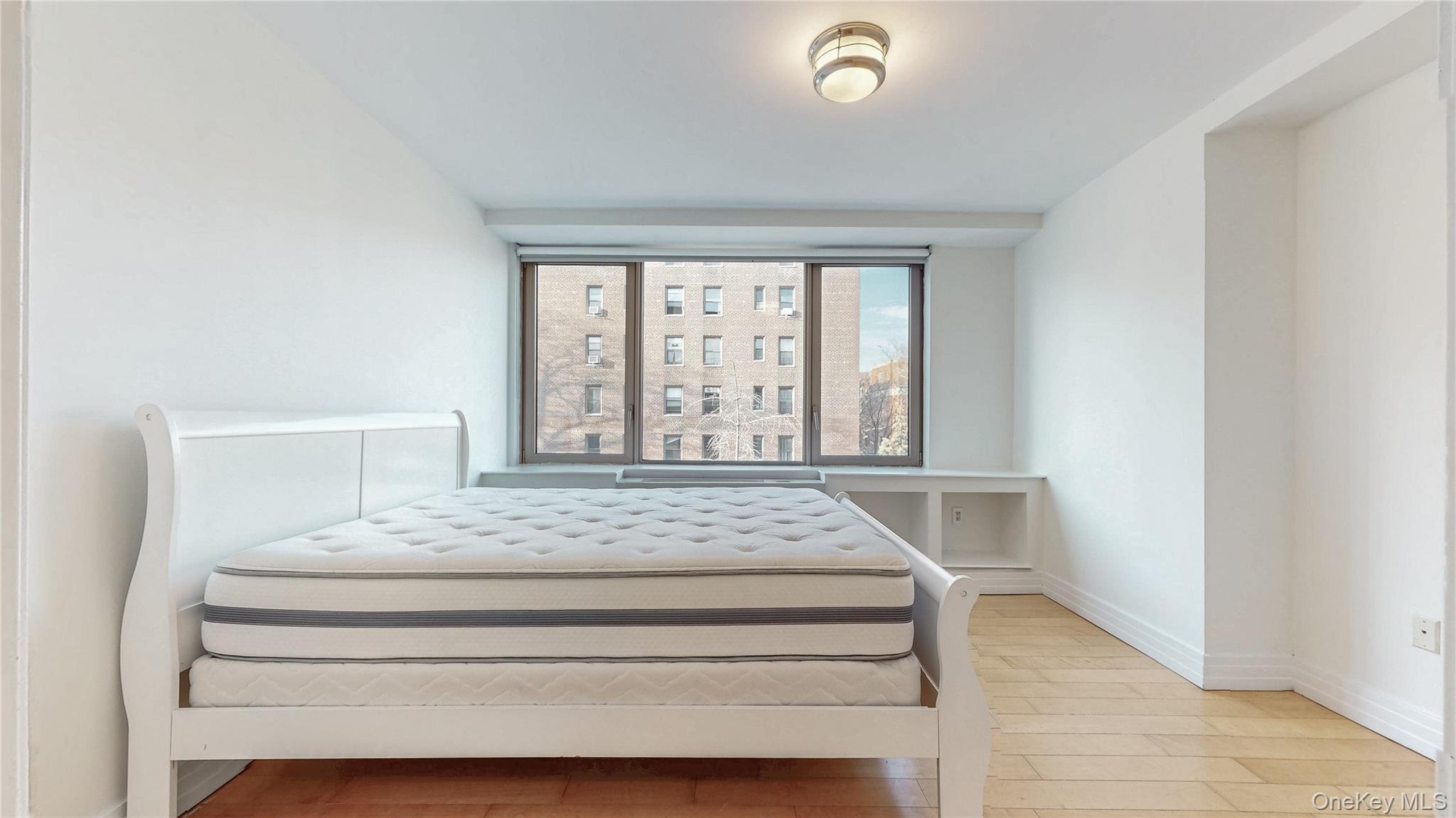 Condo Yellowstone Queens, NY 11375, MLS-950698-13