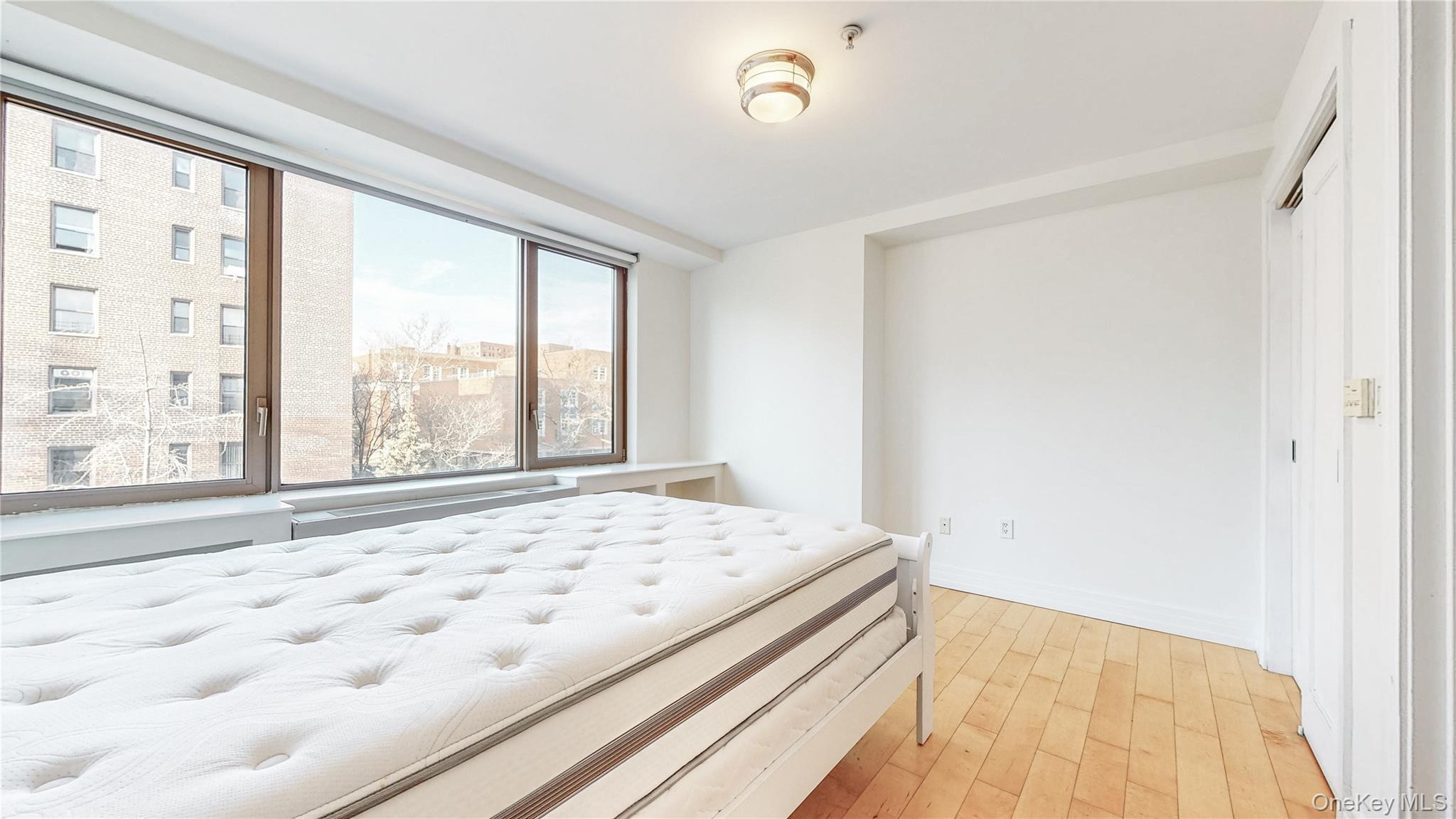 Condo Yellowstone Queens, NY 11375, MLS-950698-14