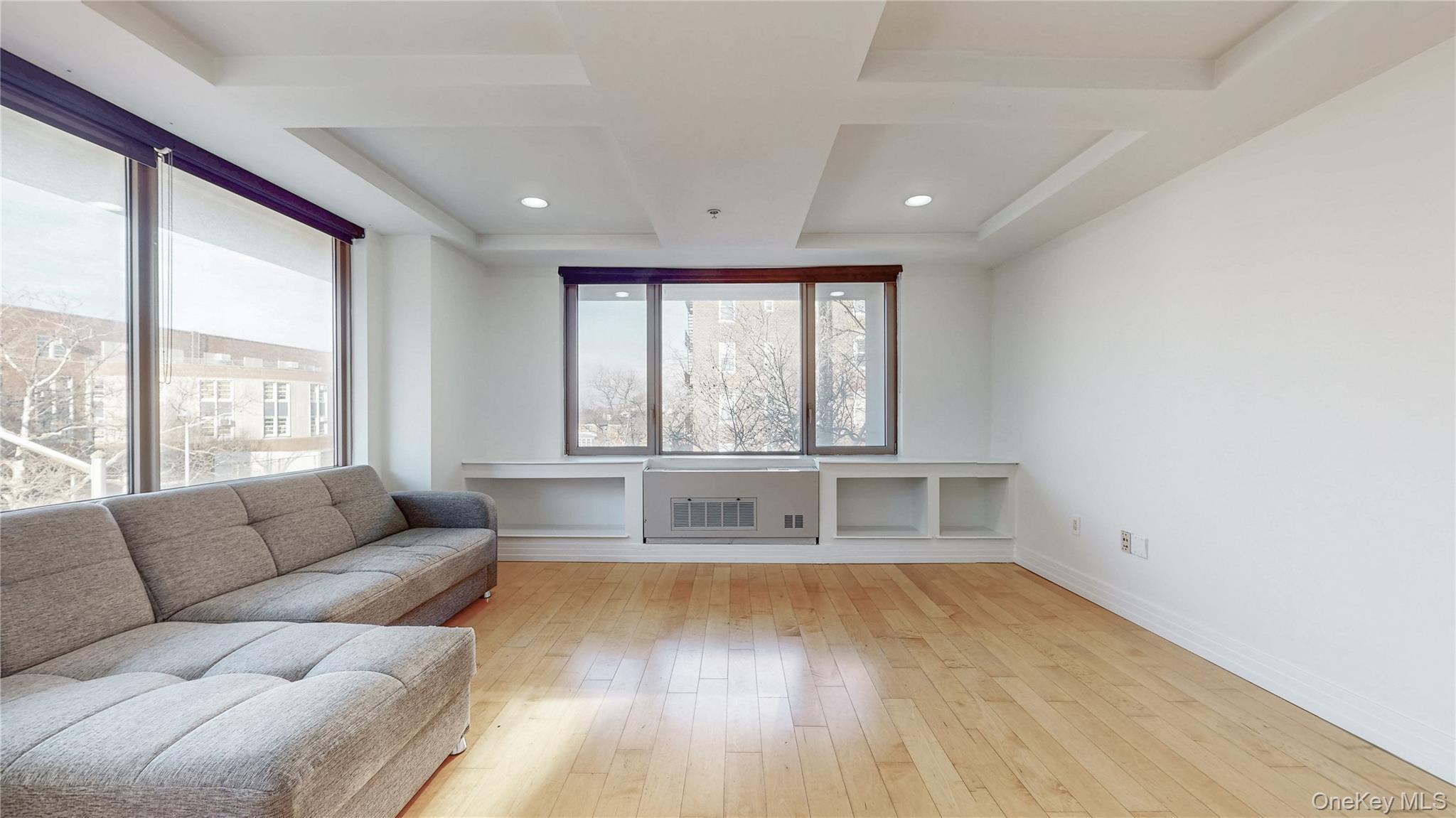 Condo Yellowstone Queens, NY 11375, MLS-950698-19