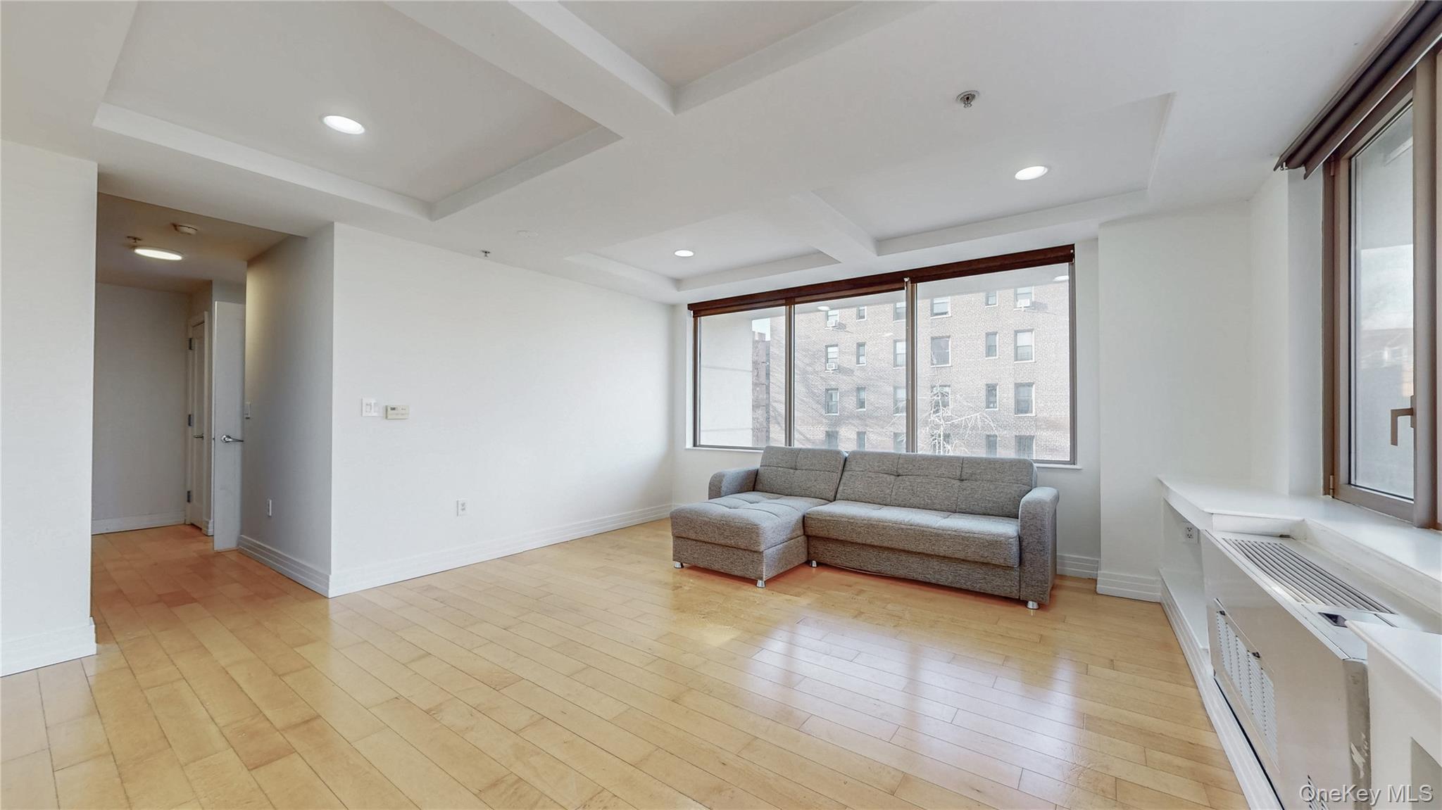 Condo Yellowstone Queens, NY 11375, MLS-950698-21