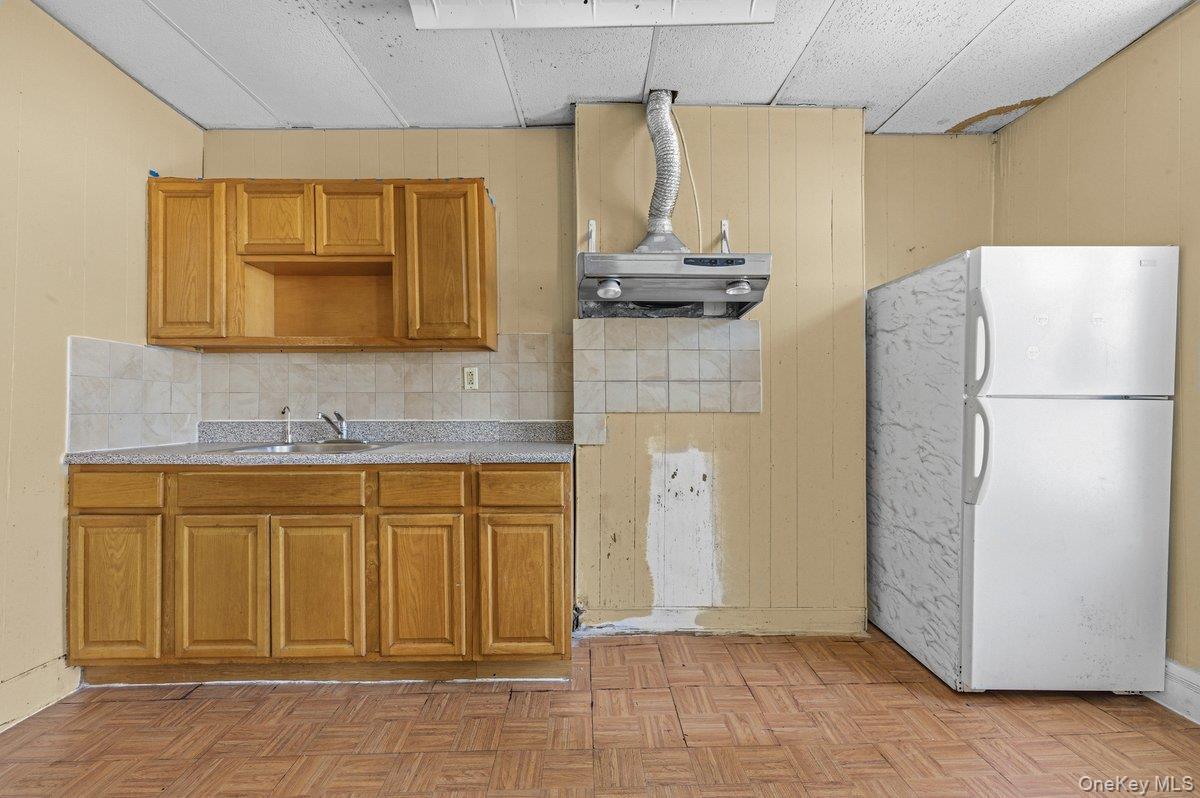 Single Family 94th Queens, NY 11416, MLS-950702-11