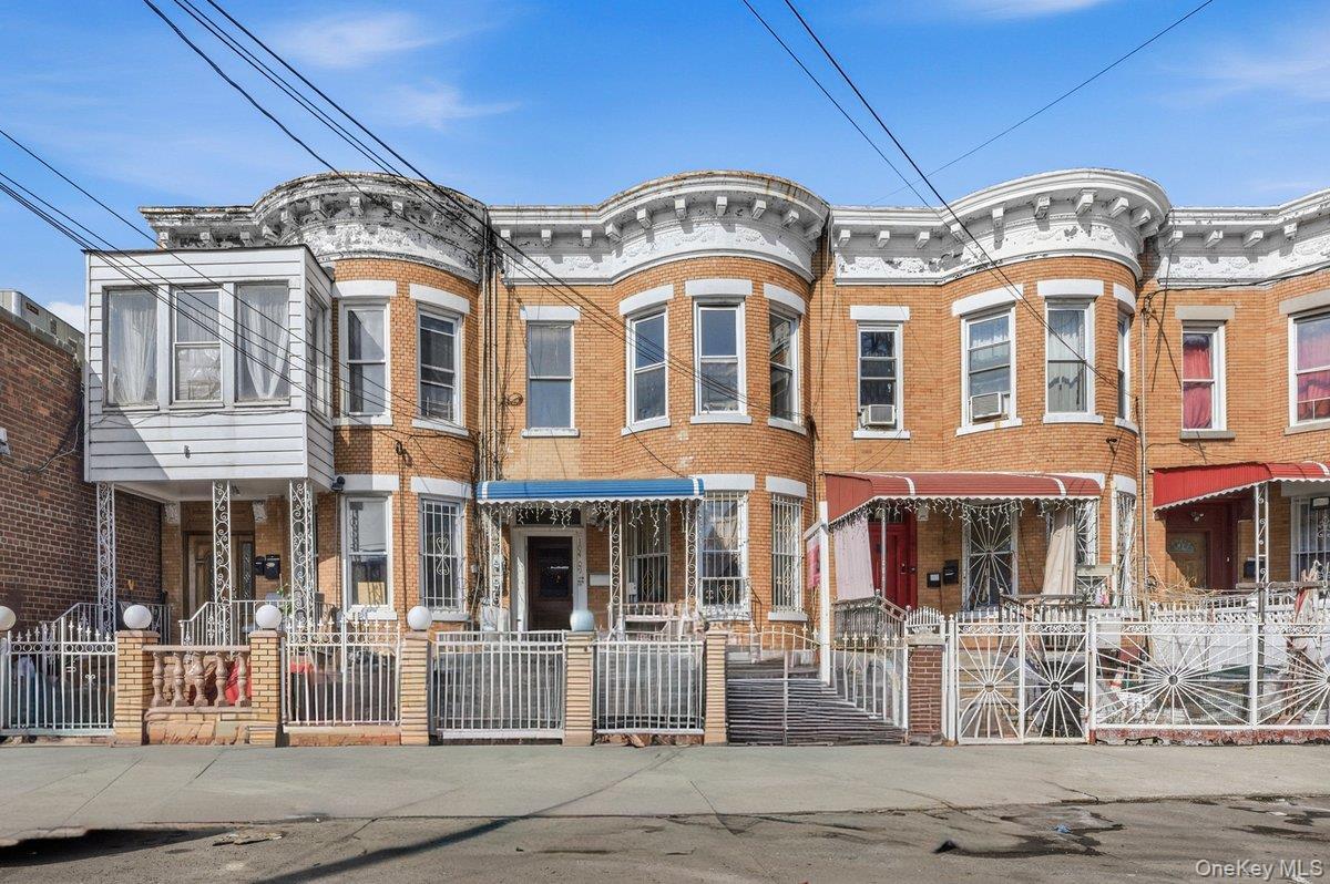 Single Family 94th Queens, NY 11416, MLS-950702-16