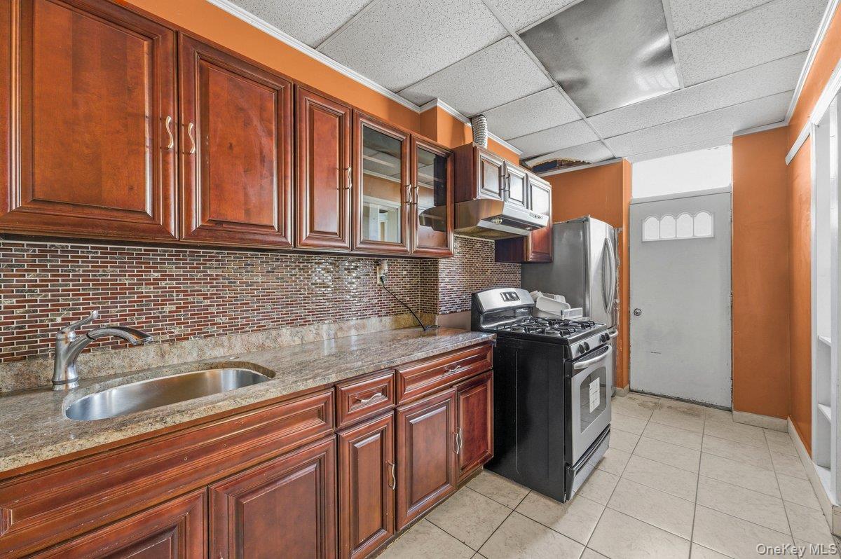 Single Family 94th Queens, NY 11416, MLS-950702-3