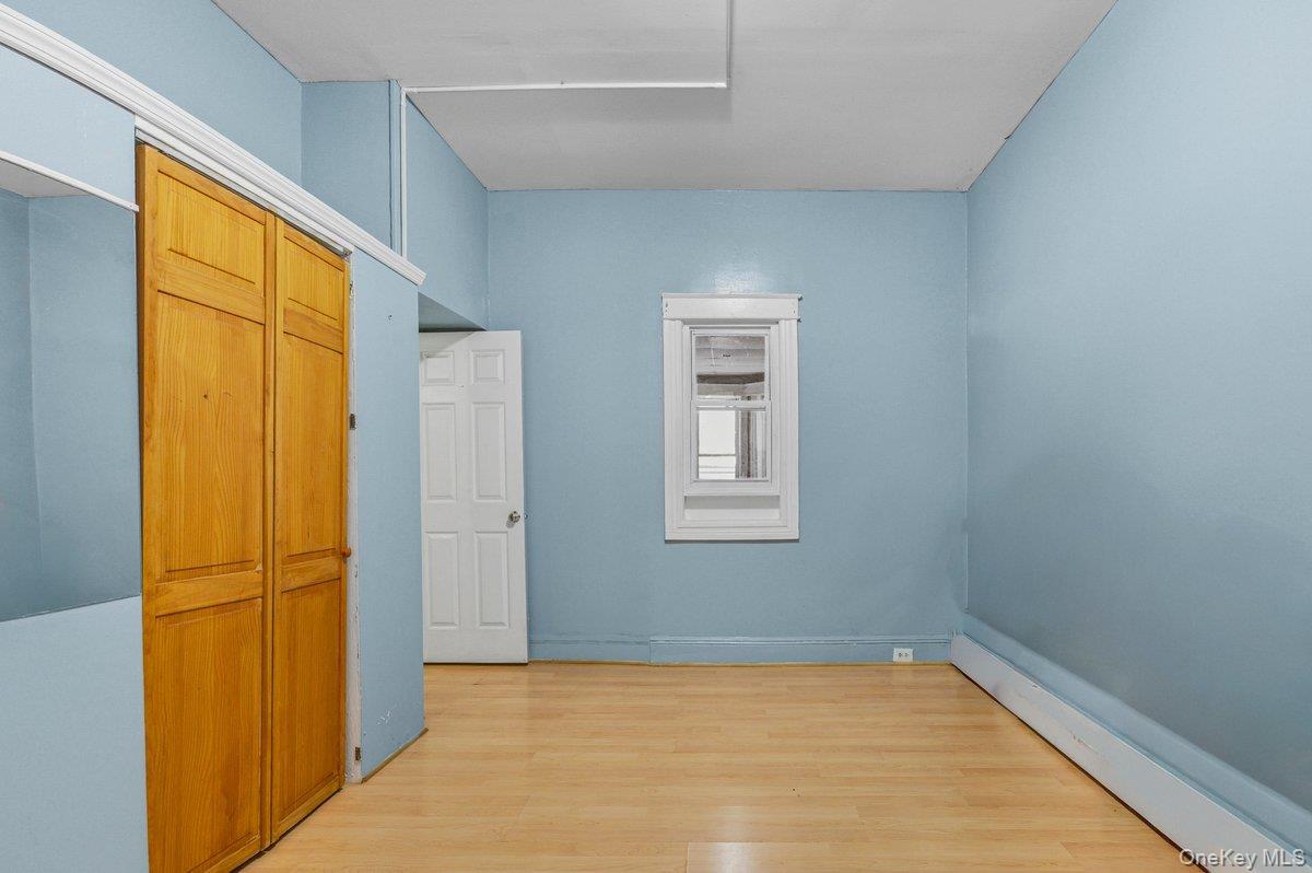 Single Family 94th Queens, NY 11416, MLS-950702-4