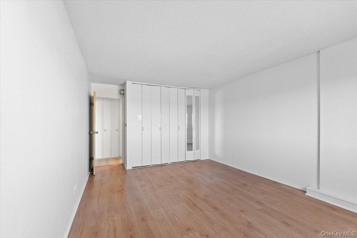 Condo Bay Club  Queens, NY 11360, MLS-950711-10