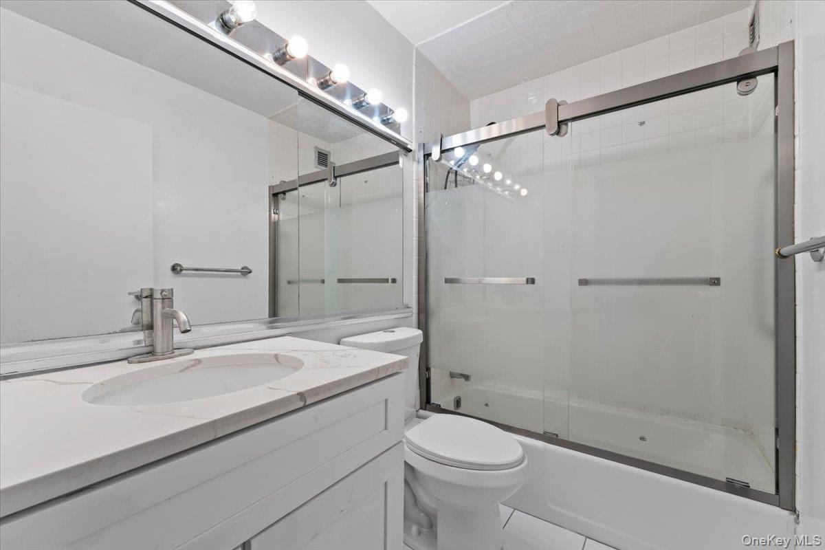 Condo Bay Club  Queens, NY 11360, MLS-950711-11