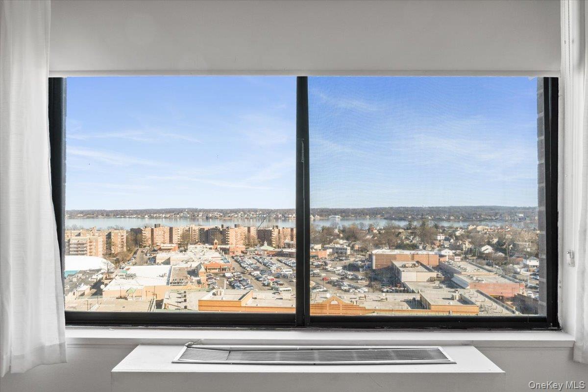 Condo Bay Club  Queens, NY 11360, MLS-950711-12