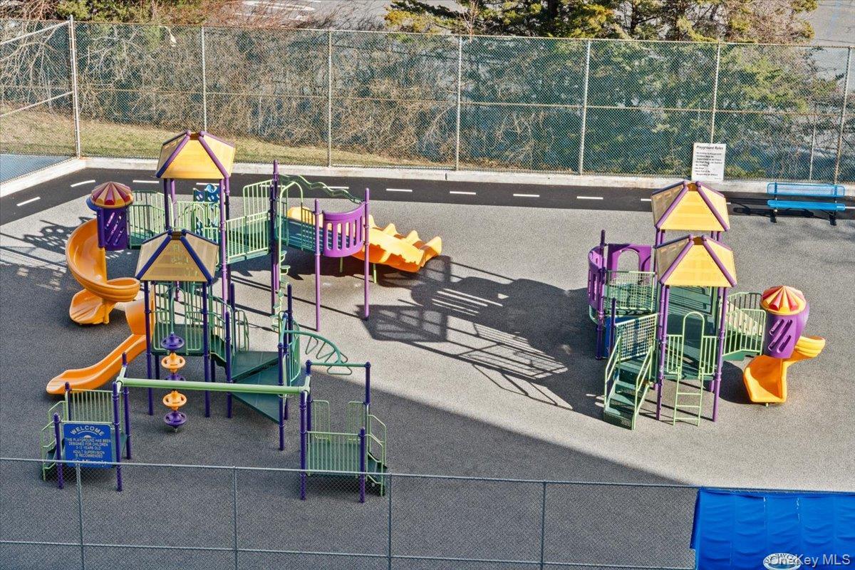 Condo Bay Club  Queens, NY 11360, MLS-950711-15