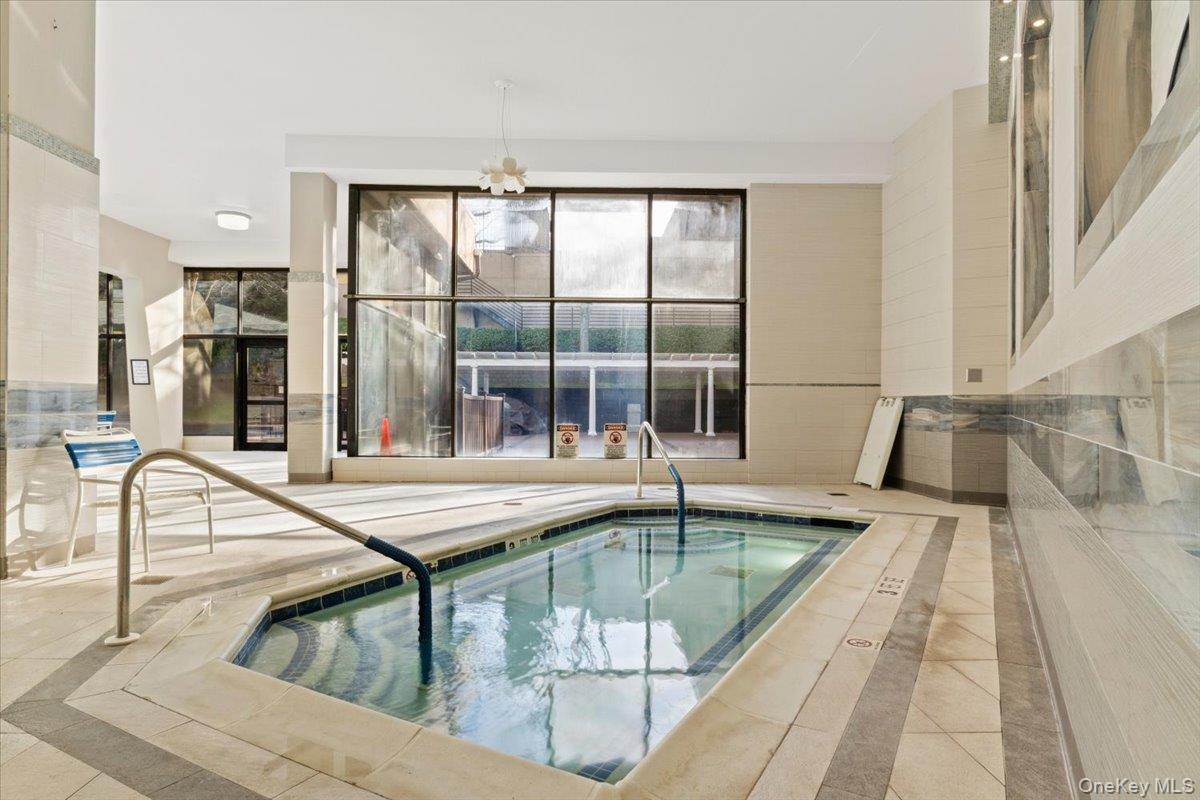 Condo Bay Club  Queens, NY 11360, MLS-950711-19