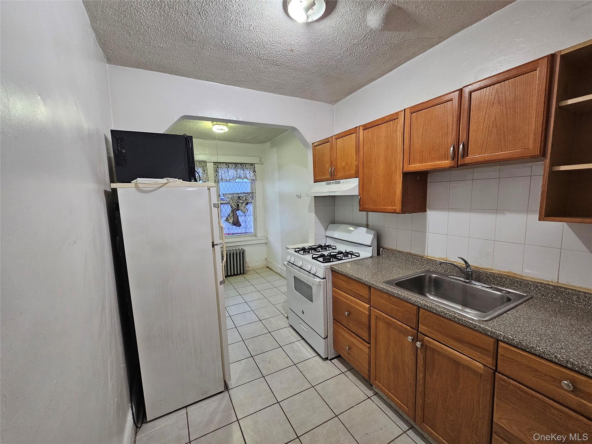 Single Family Troutville Rd  Queens, NY 11434, MLS-950730-4