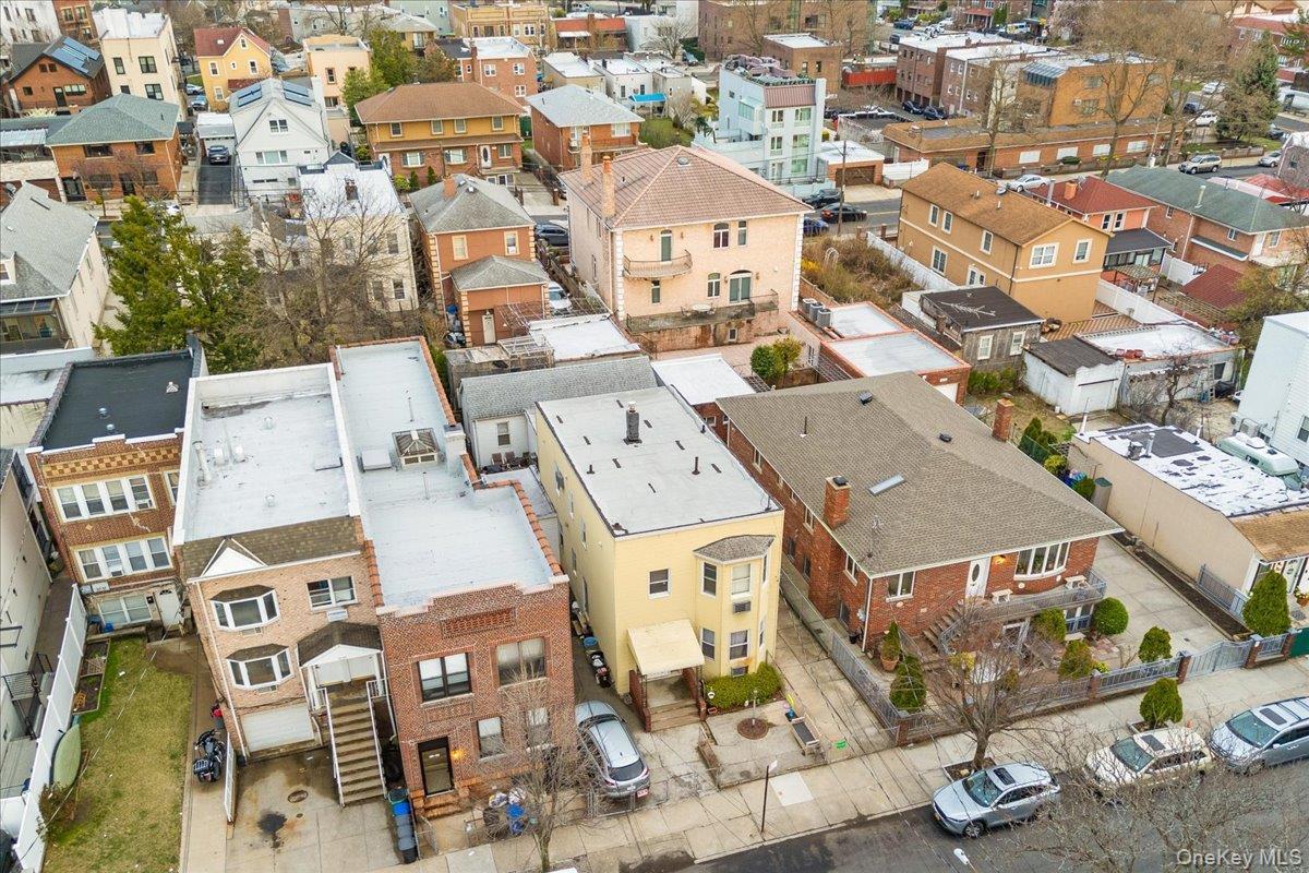 Single Family 48th Queens, NY 11105, MLS-950731-12