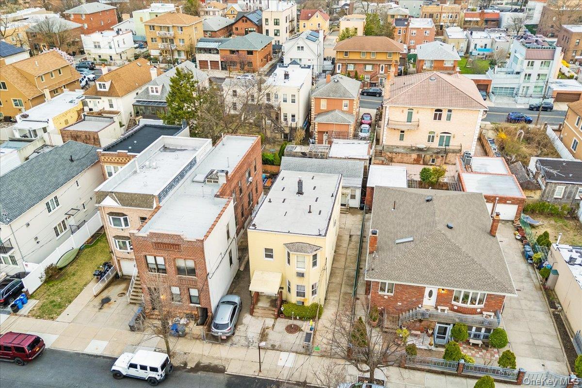 Single Family 48th Queens, NY 11105, MLS-950731-31