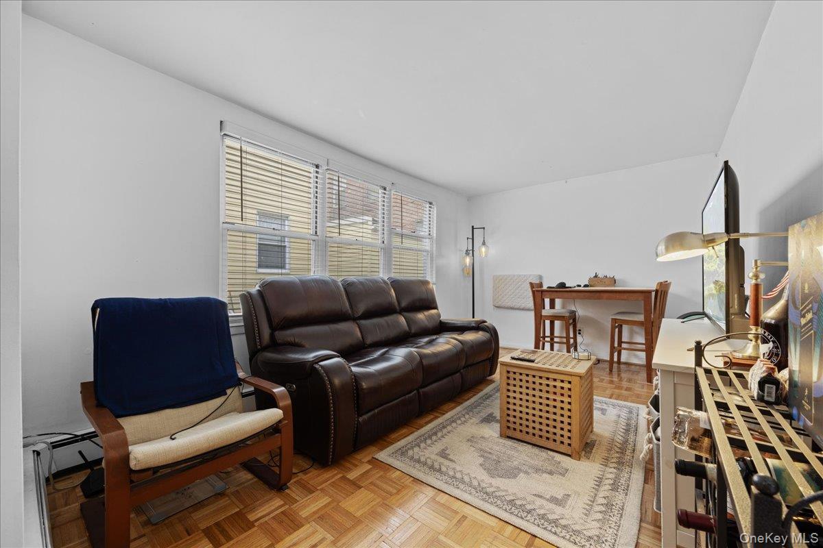 Single Family 48th Queens, NY 11105, MLS-950731-35