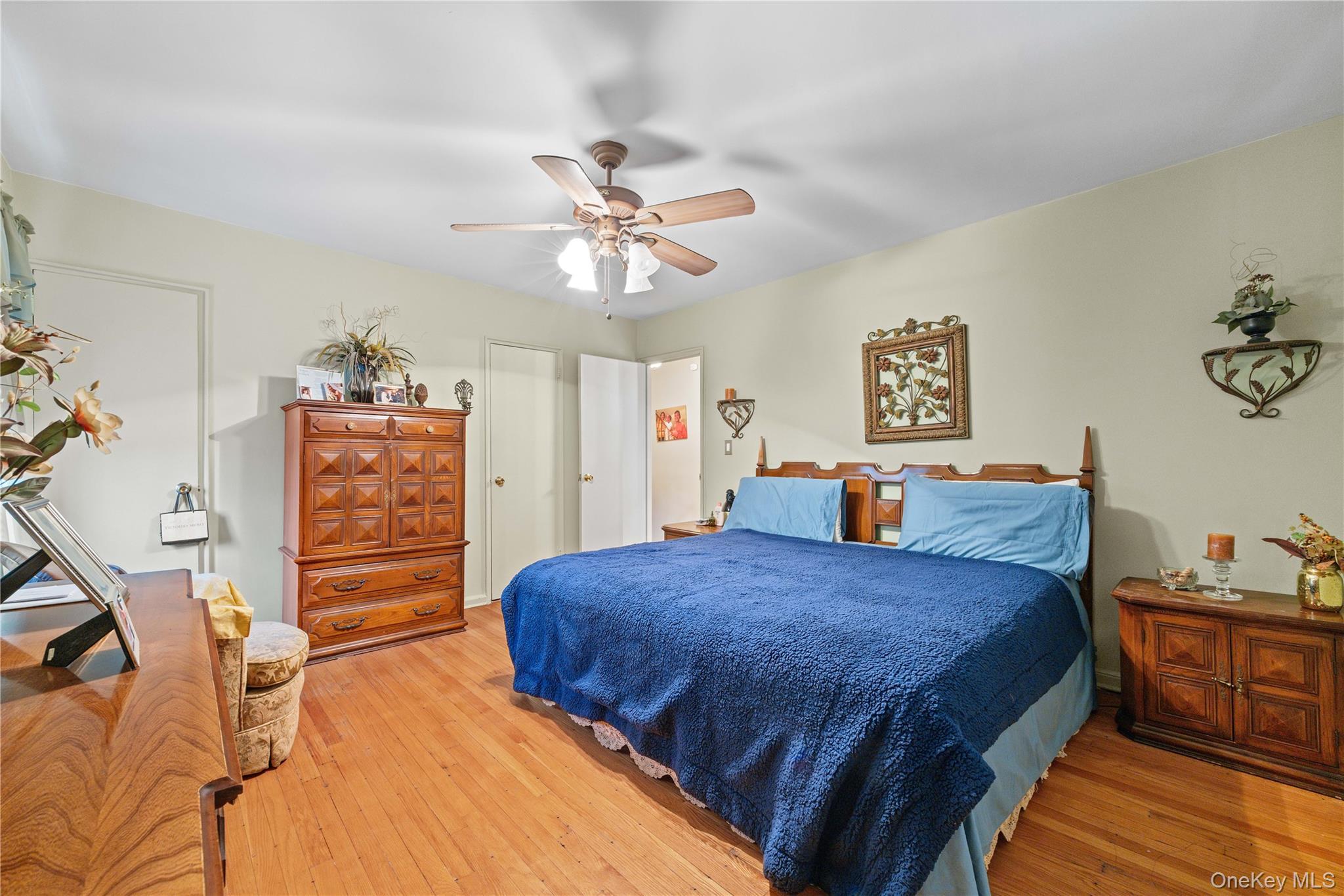 Single Family Bogart  Bronx, NY 10462, MLS-950734-16