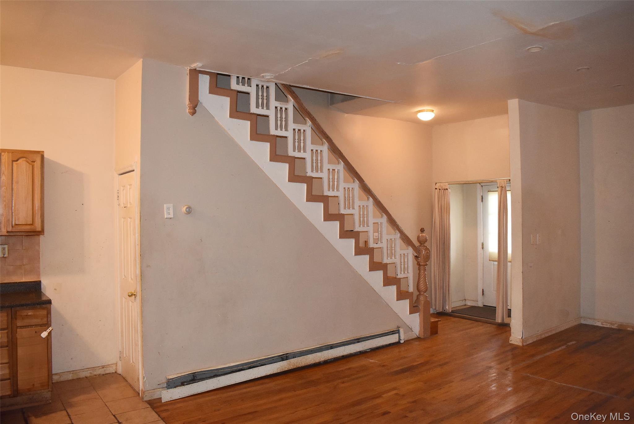 Single Family 218th Bronx, NY 10467, MLS-950740-9
