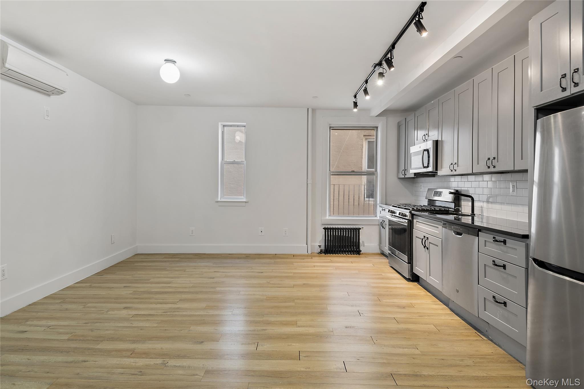 Single Family Grant  Bronx, NY 10456, MLS-950747-13