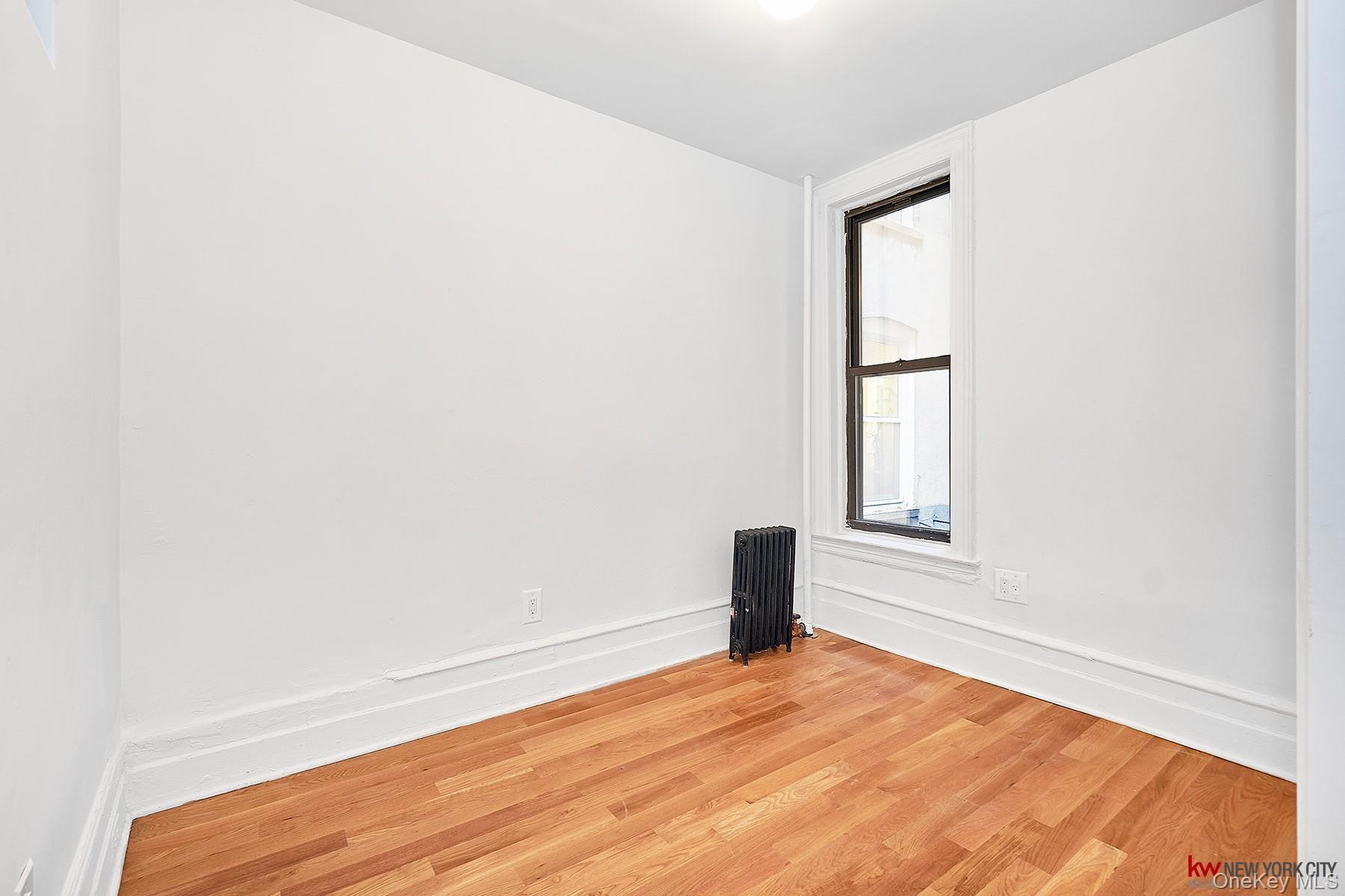 Single Family College  Bronx, NY 10456, MLS-950749-24