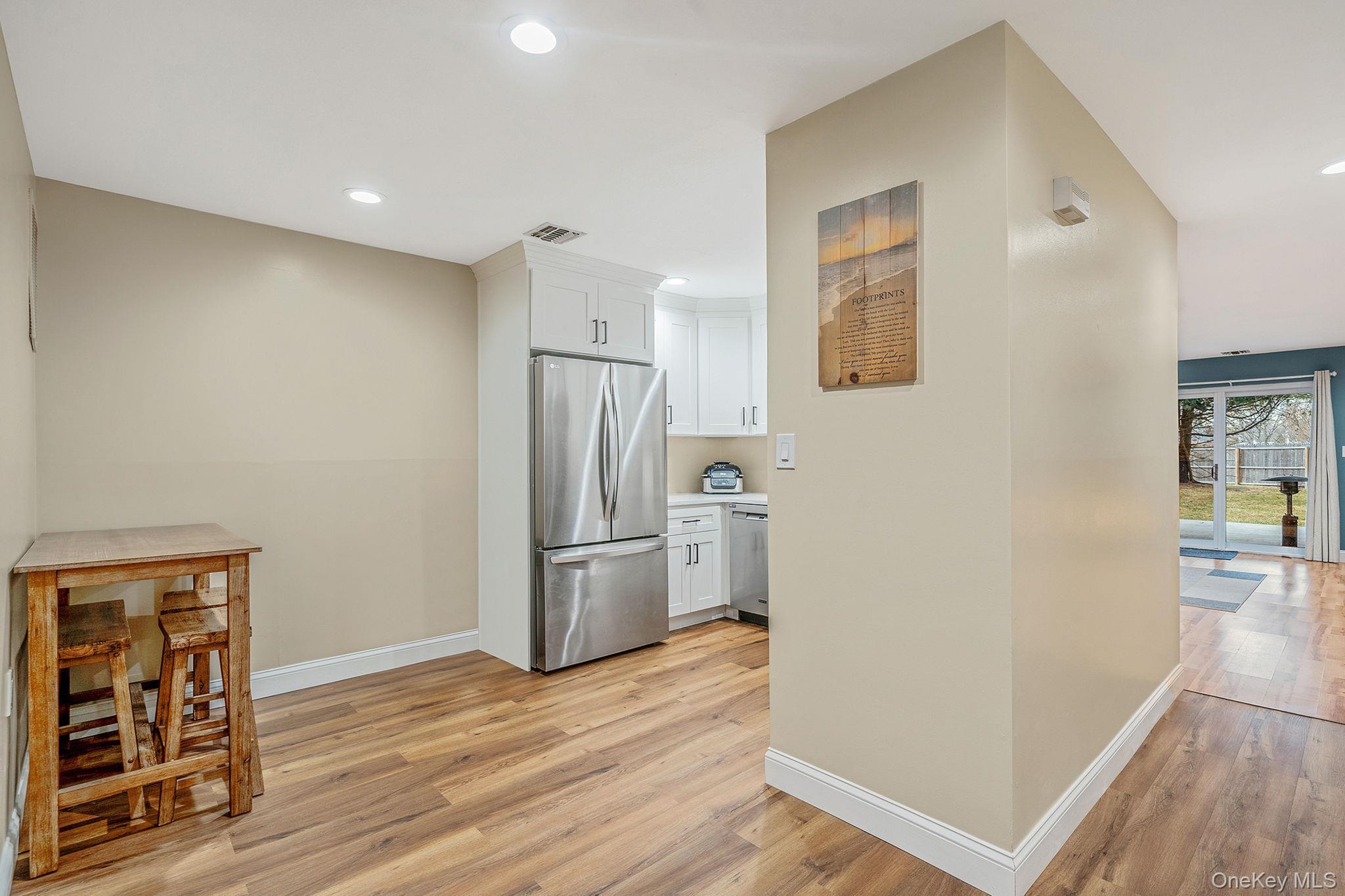 Condo Northwood  Suffolk County, NY 11705, MLS-950758-16