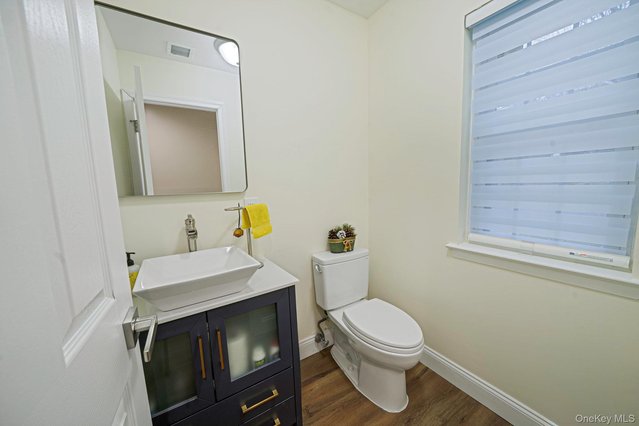 Condo Northwood  Suffolk County, NY 11705, MLS-950758-18