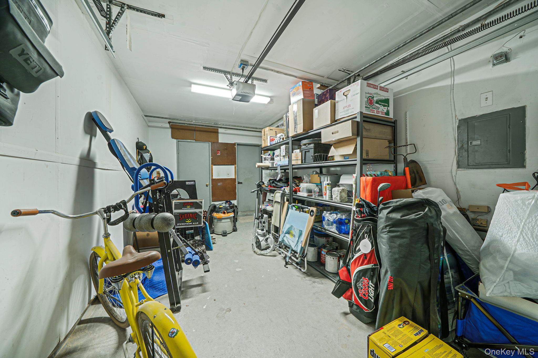 Condo Northwood  Suffolk County, NY 11705, MLS-950758-24