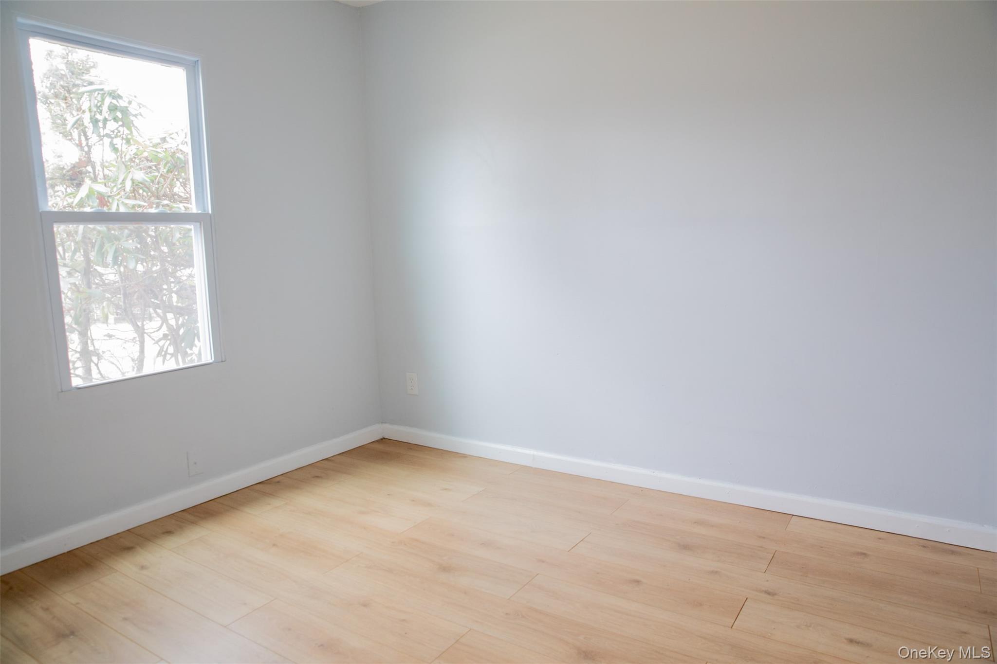 Condo Jamestown Suffolk County, NY 11961, MLS-950772-6