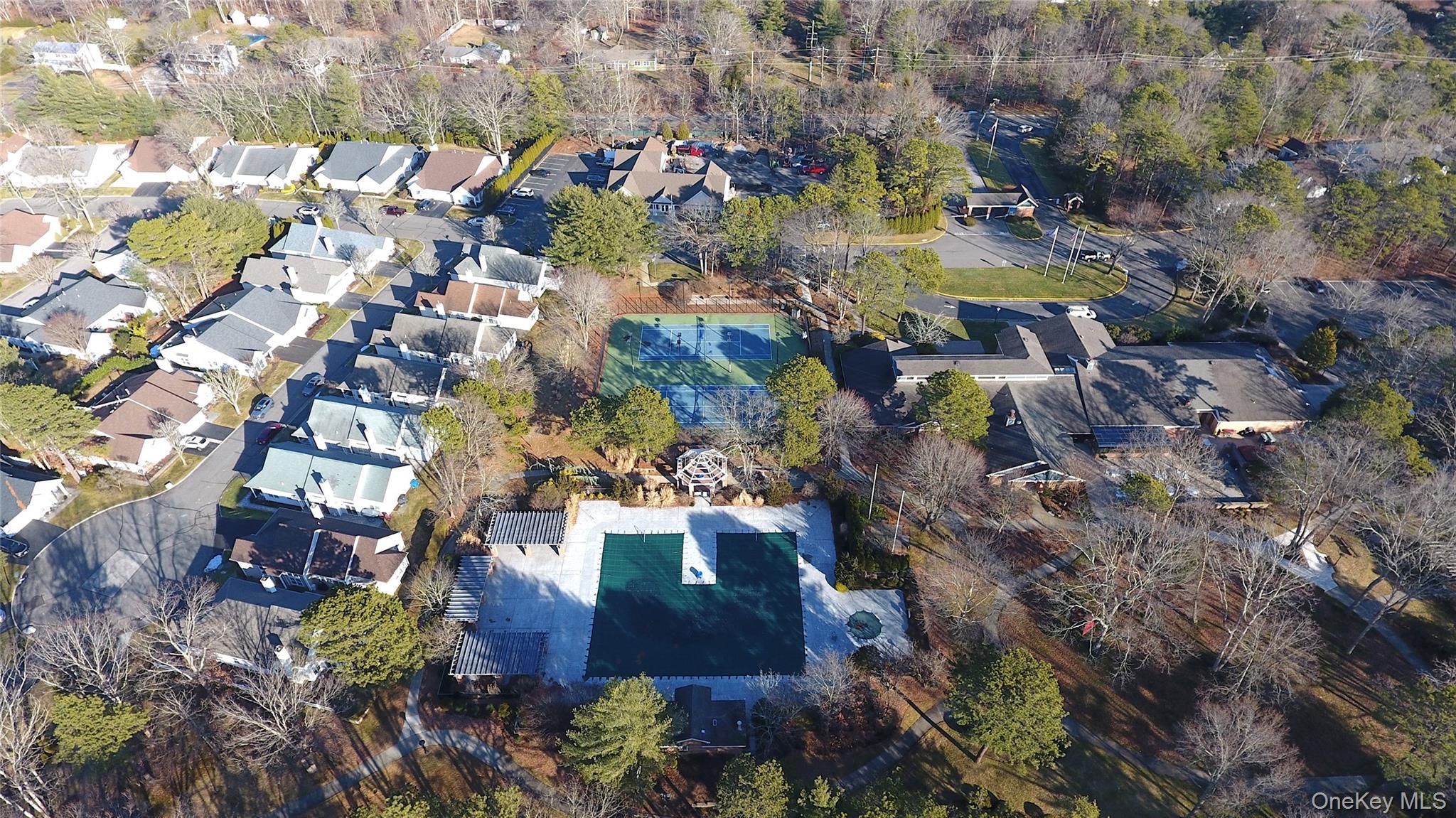 Condo Oakdale  Suffolk County, NY 11961, MLS-950788-39