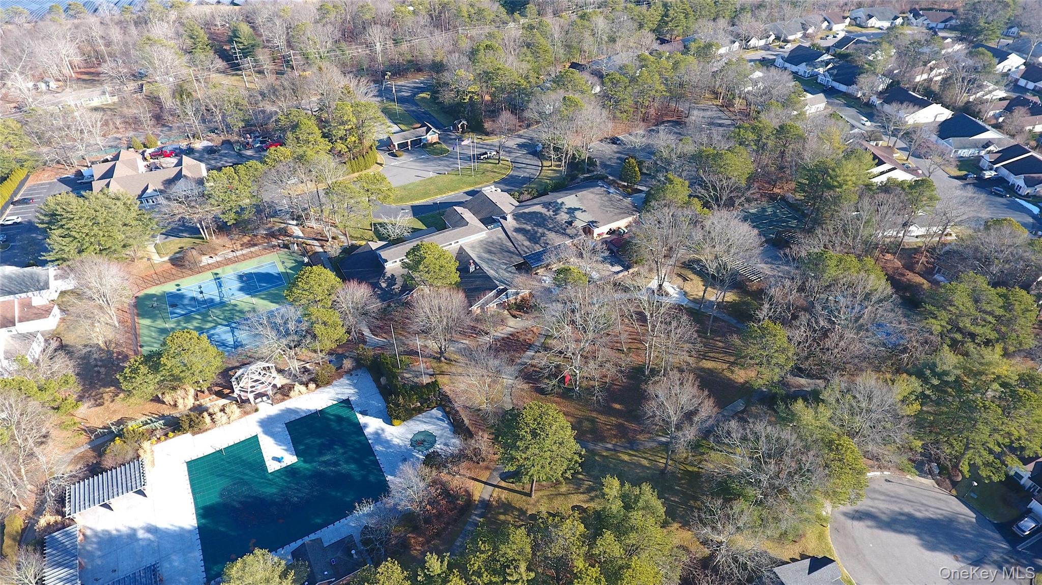 Condo Oakdale  Suffolk County, NY 11961, MLS-950788-40