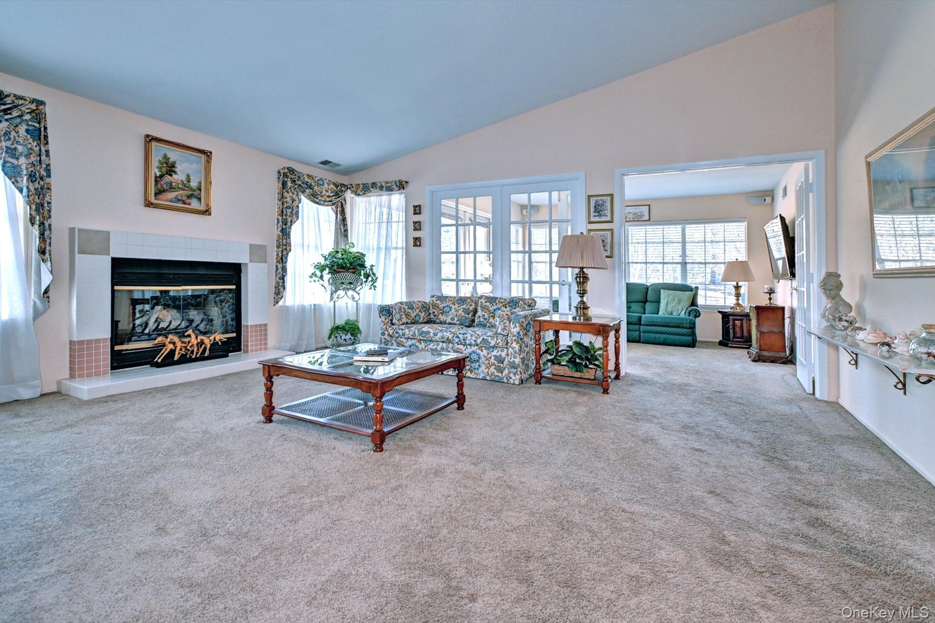 Condo Oakdale  Suffolk County, NY 11961, MLS-950788-5