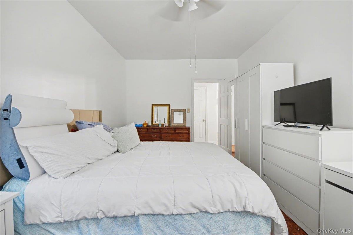 Coop Anderson  Bronx, NY 10452, MLS-950791-10