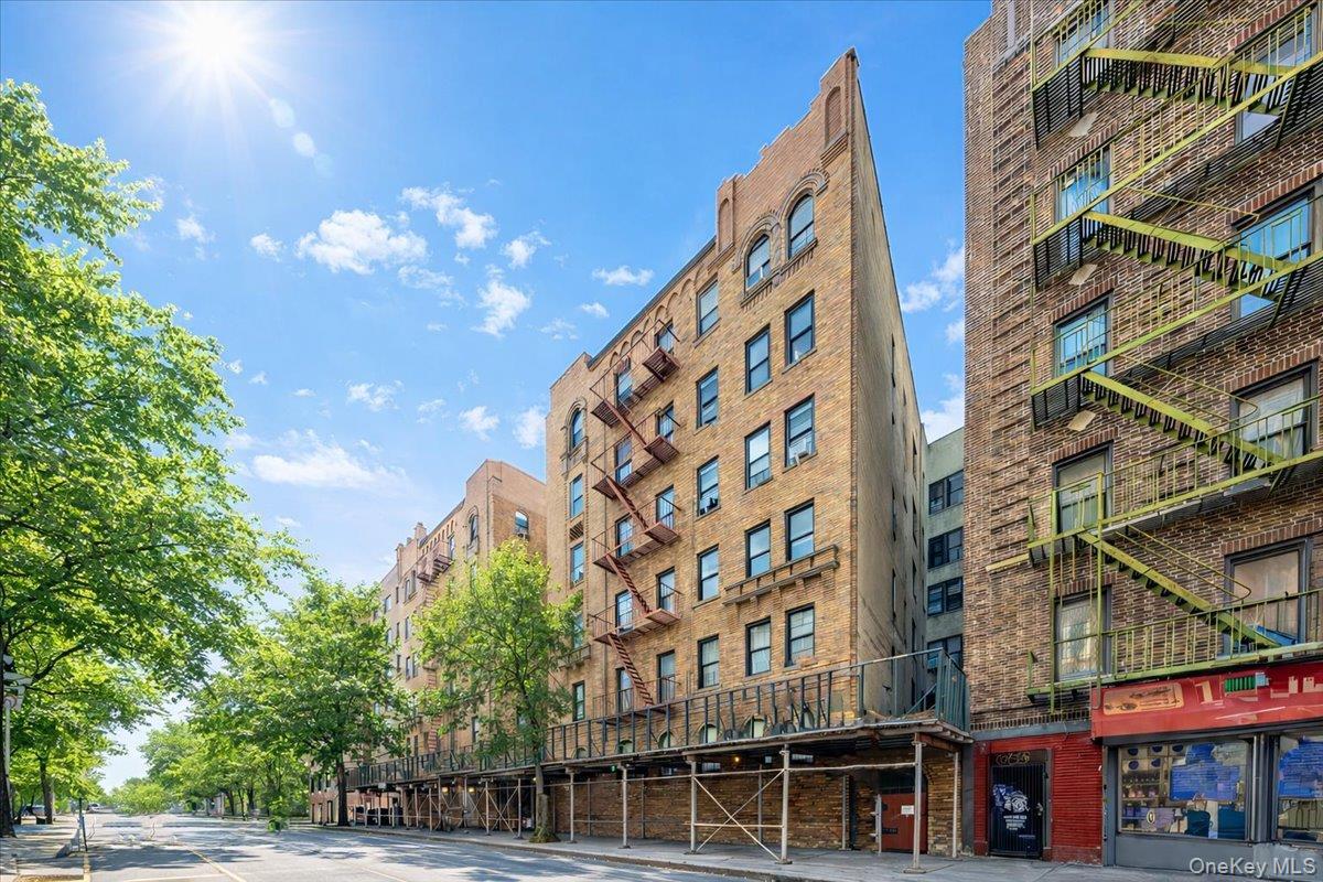 Coop Anderson  Bronx, NY 10452, MLS-950791-16