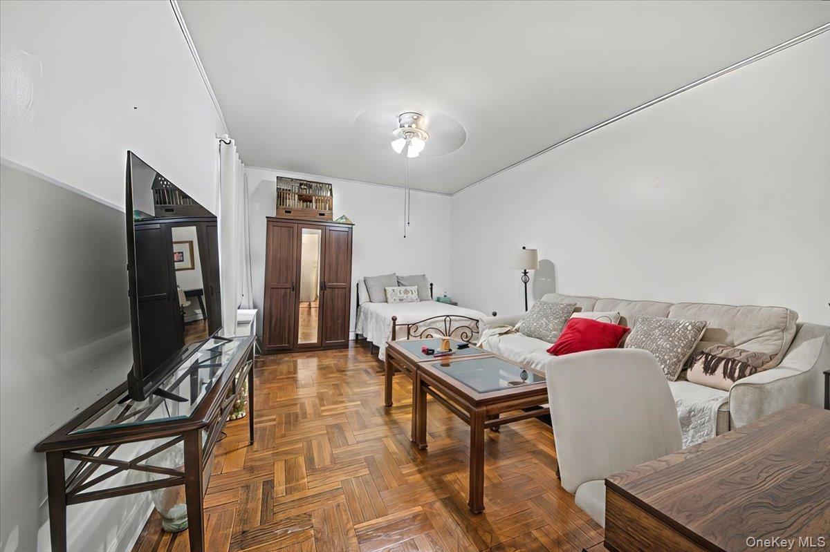 Coop Anderson  Bronx, NY 10452, MLS-950791-4