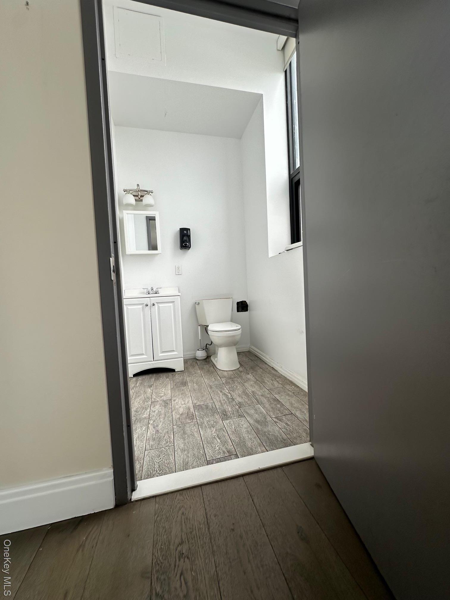 Commercial Lease 46th  Queens, NY 11378, MLS-950795-18