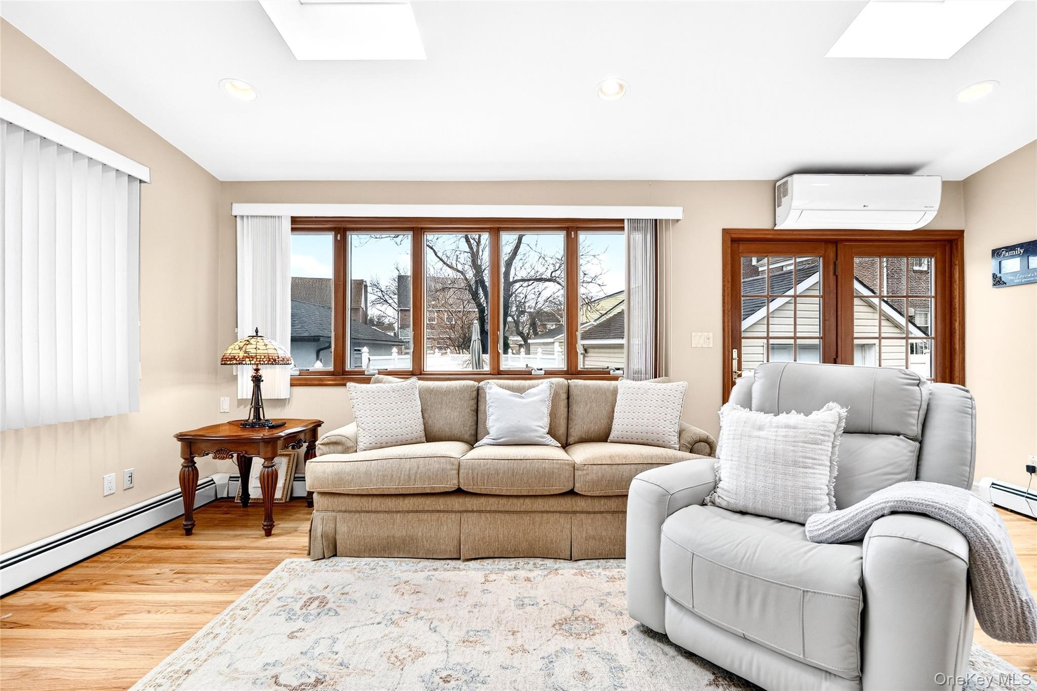 Single Family Country Club  Bronx, NY 10465, MLS-950954-24