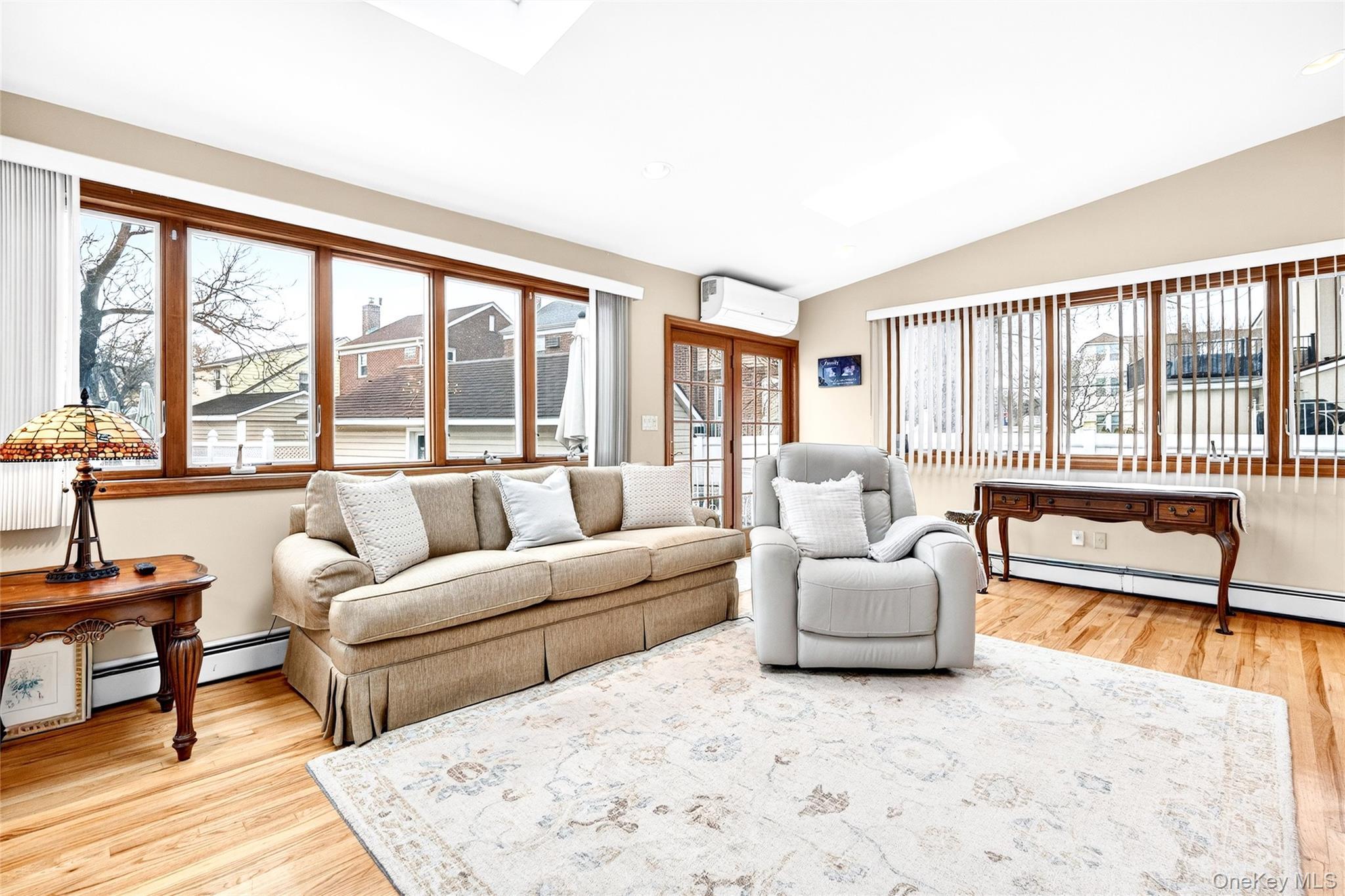 Single Family Country Club  Bronx, NY 10465, MLS-950954-25