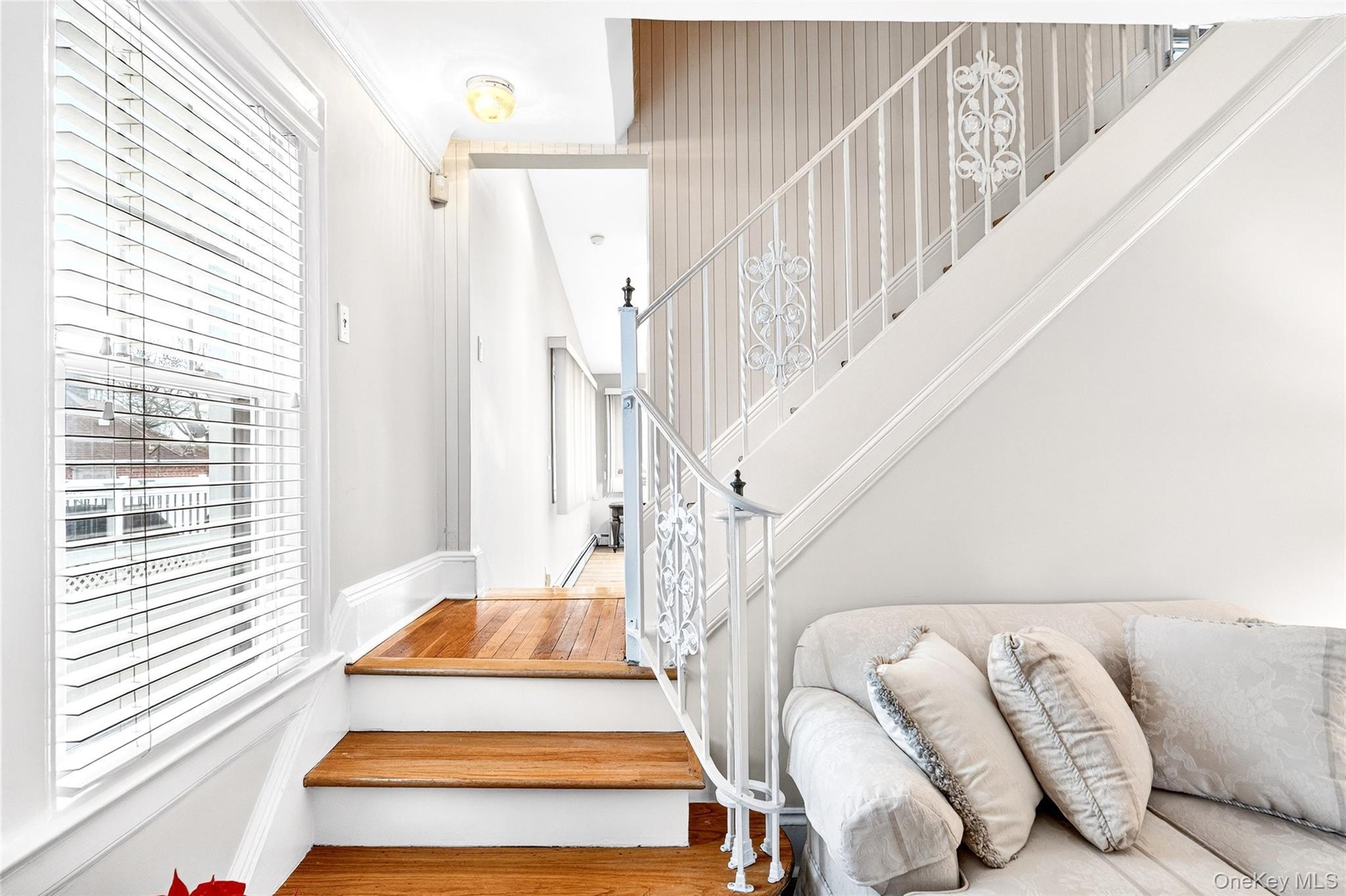 Single Family Country Club  Bronx, NY 10465, MLS-950954-29