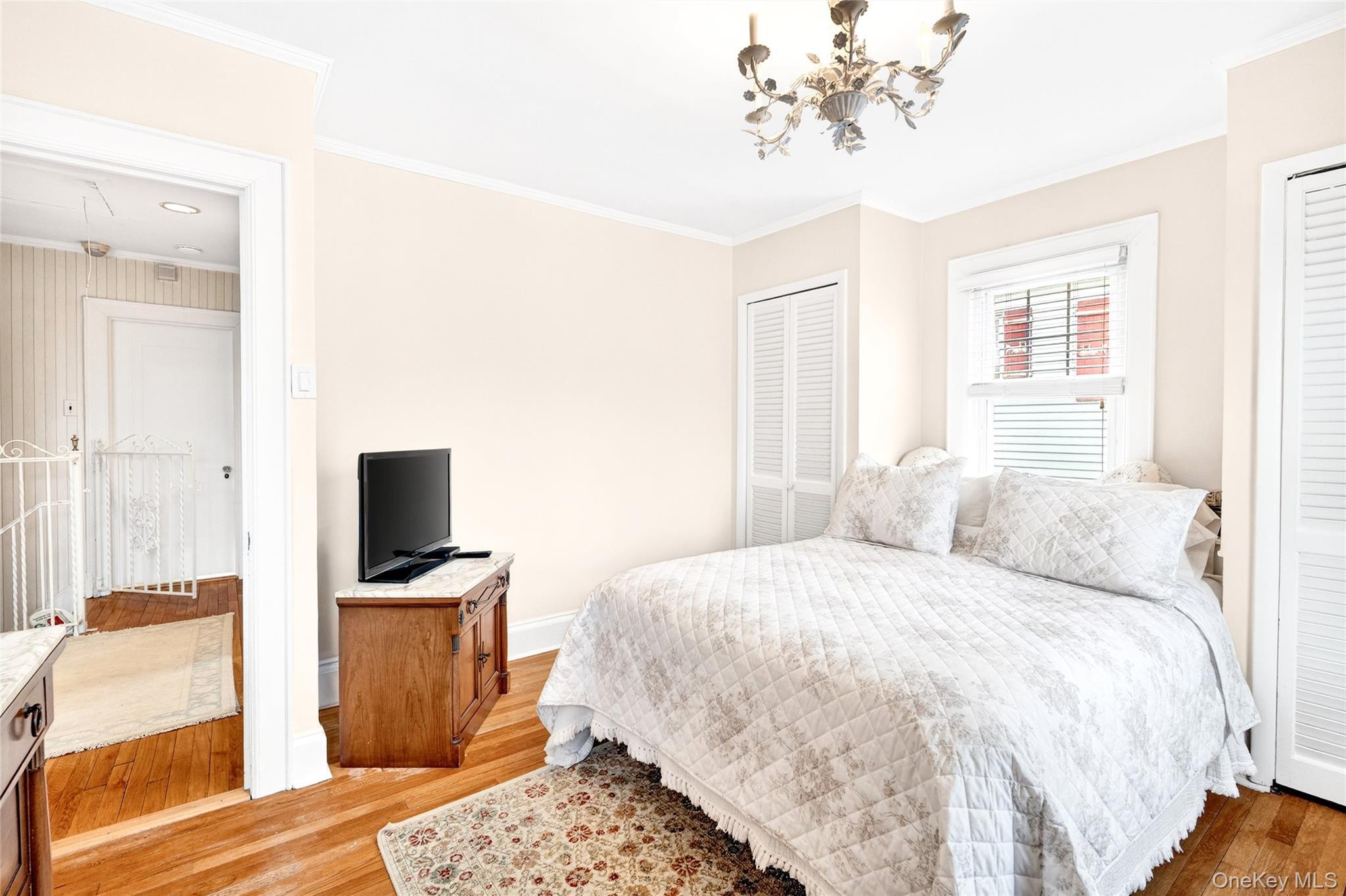 Single Family Country Club  Bronx, NY 10465, MLS-950954-32