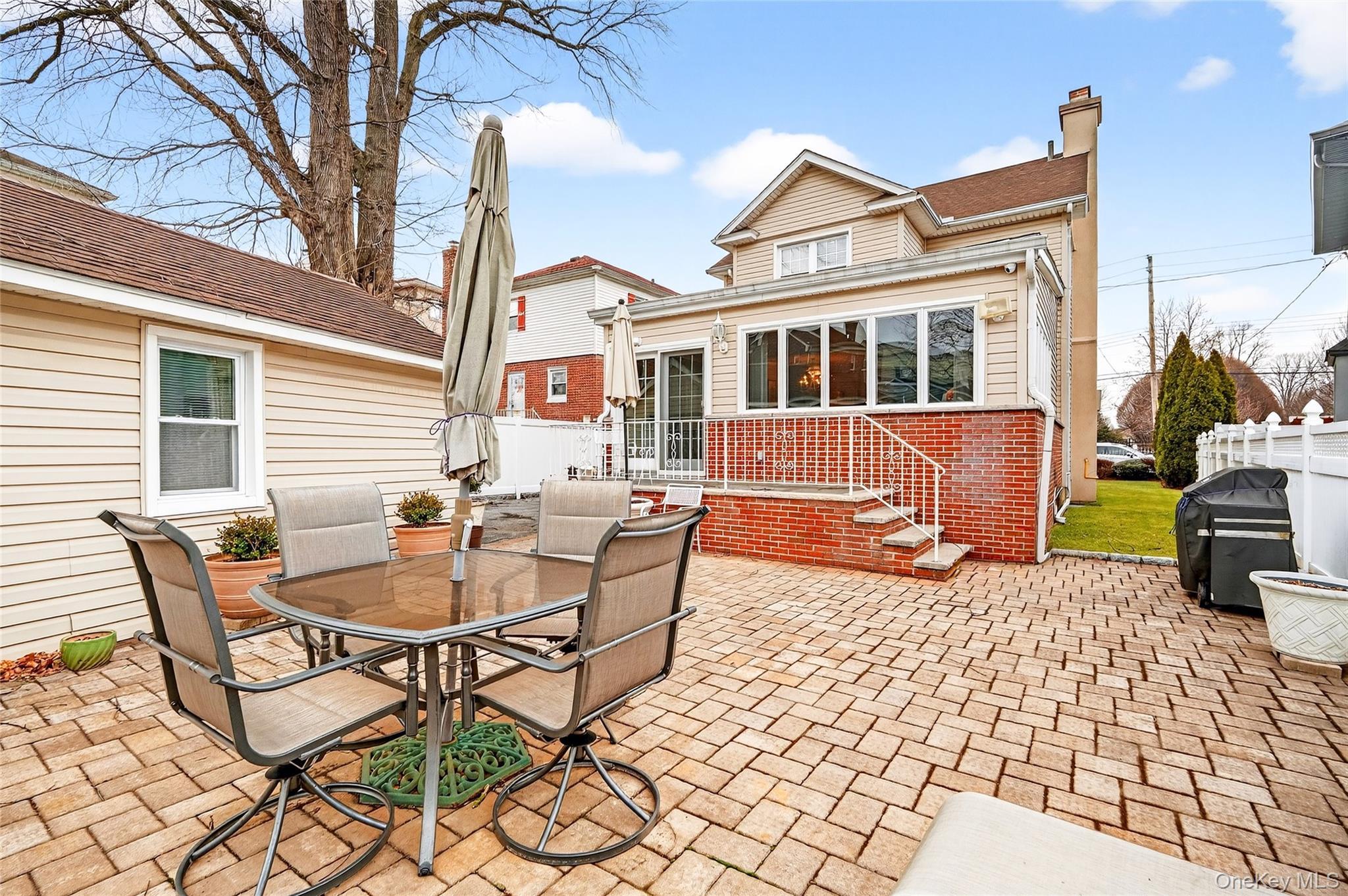 Single Family Country Club  Bronx, NY 10465, MLS-950954-47