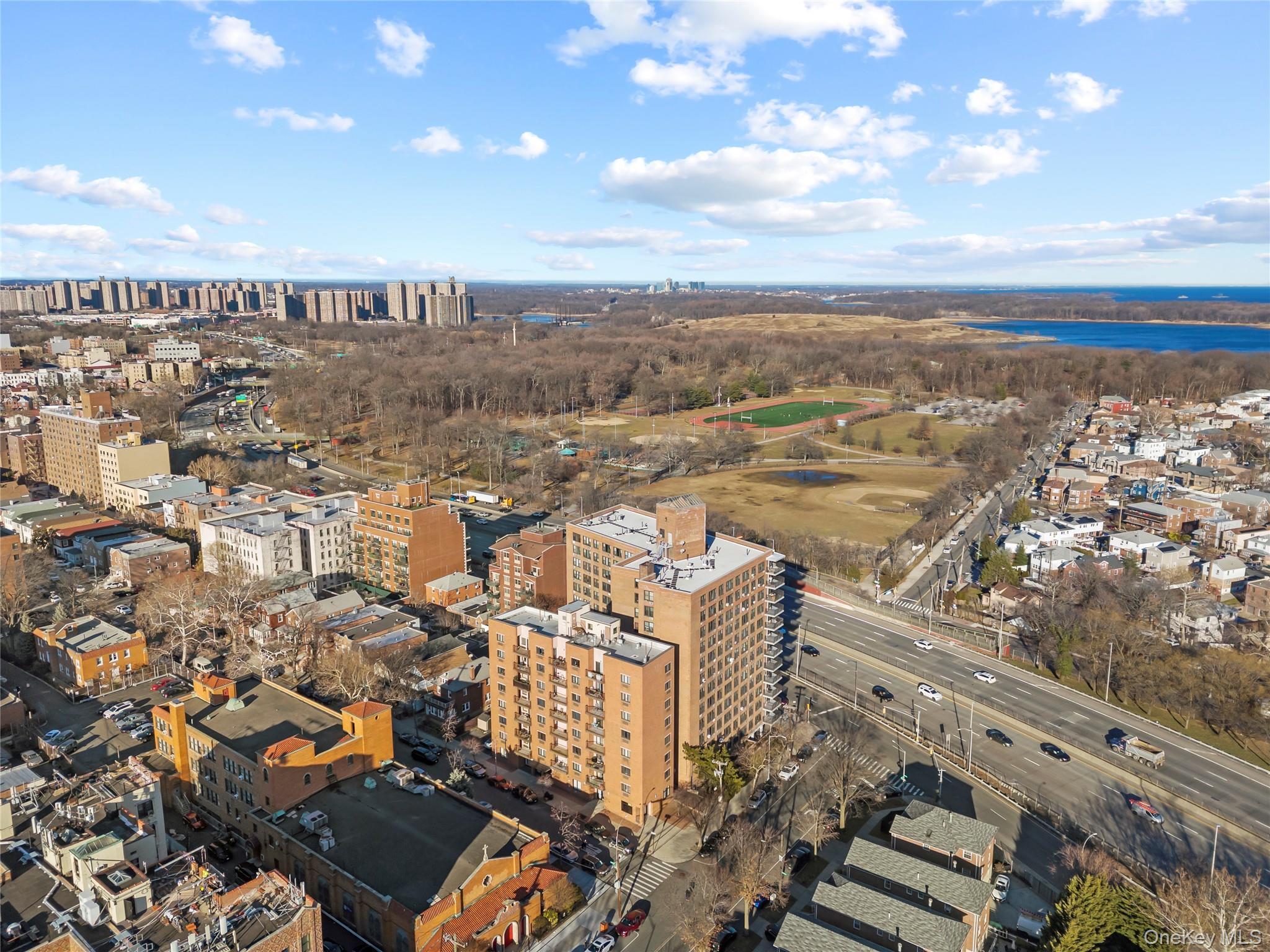 Condo Parkview  Bronx, NY 10461, MLS-950998-14