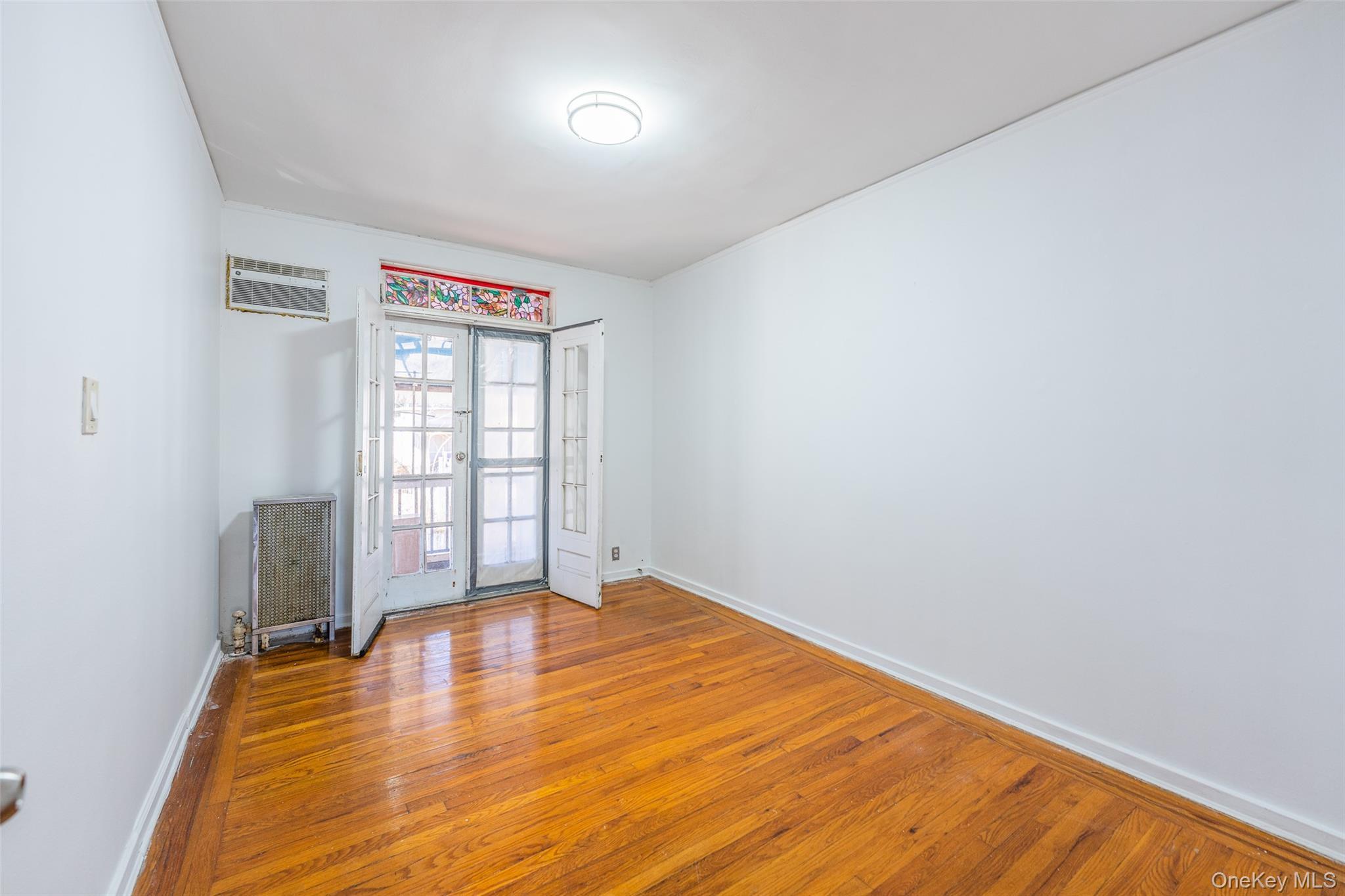 Single Family 79th  Queens, NY 11373, MLS-951004-12