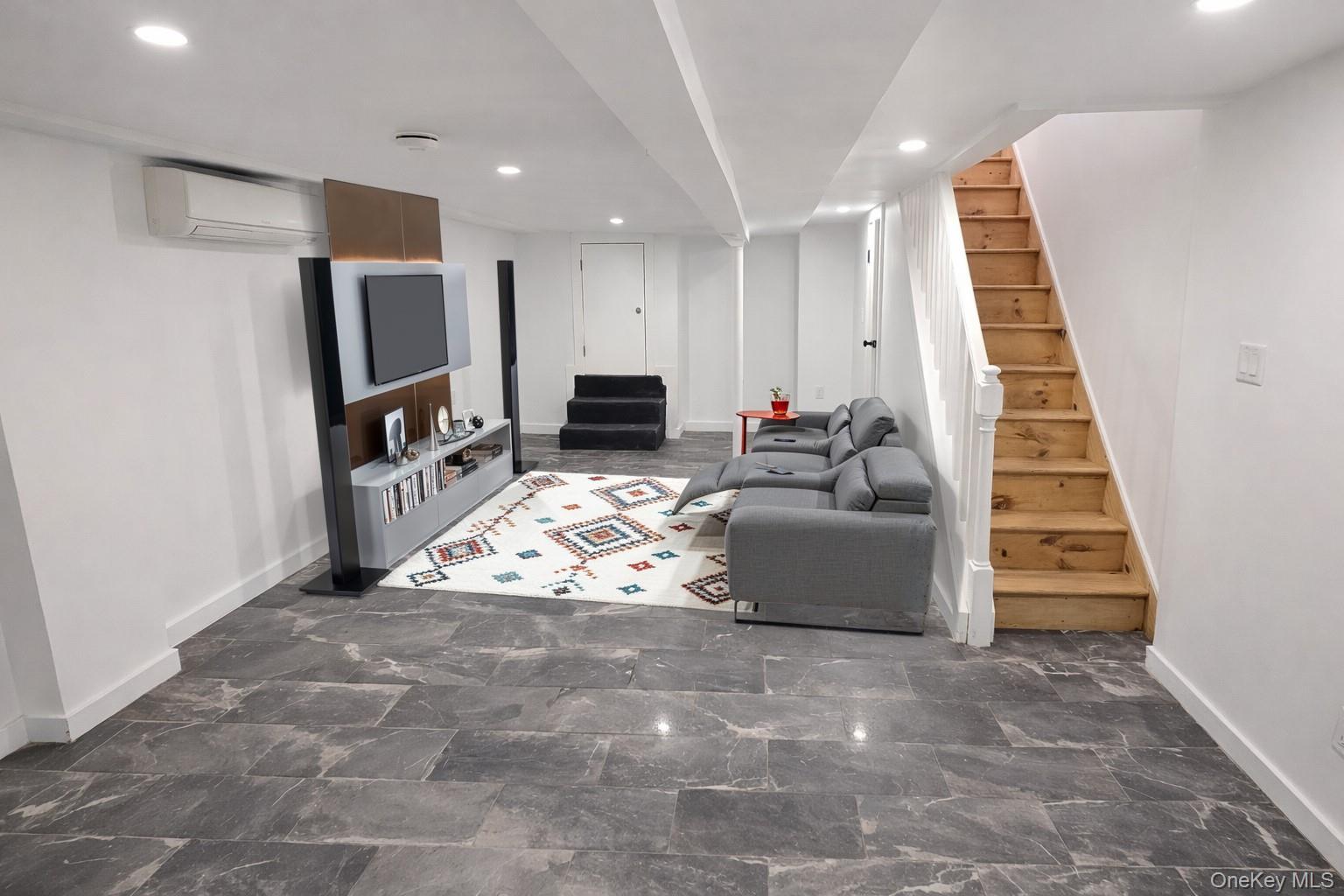 Single Family Radde  Brooklyn, NY 11233, MLS-951015-9