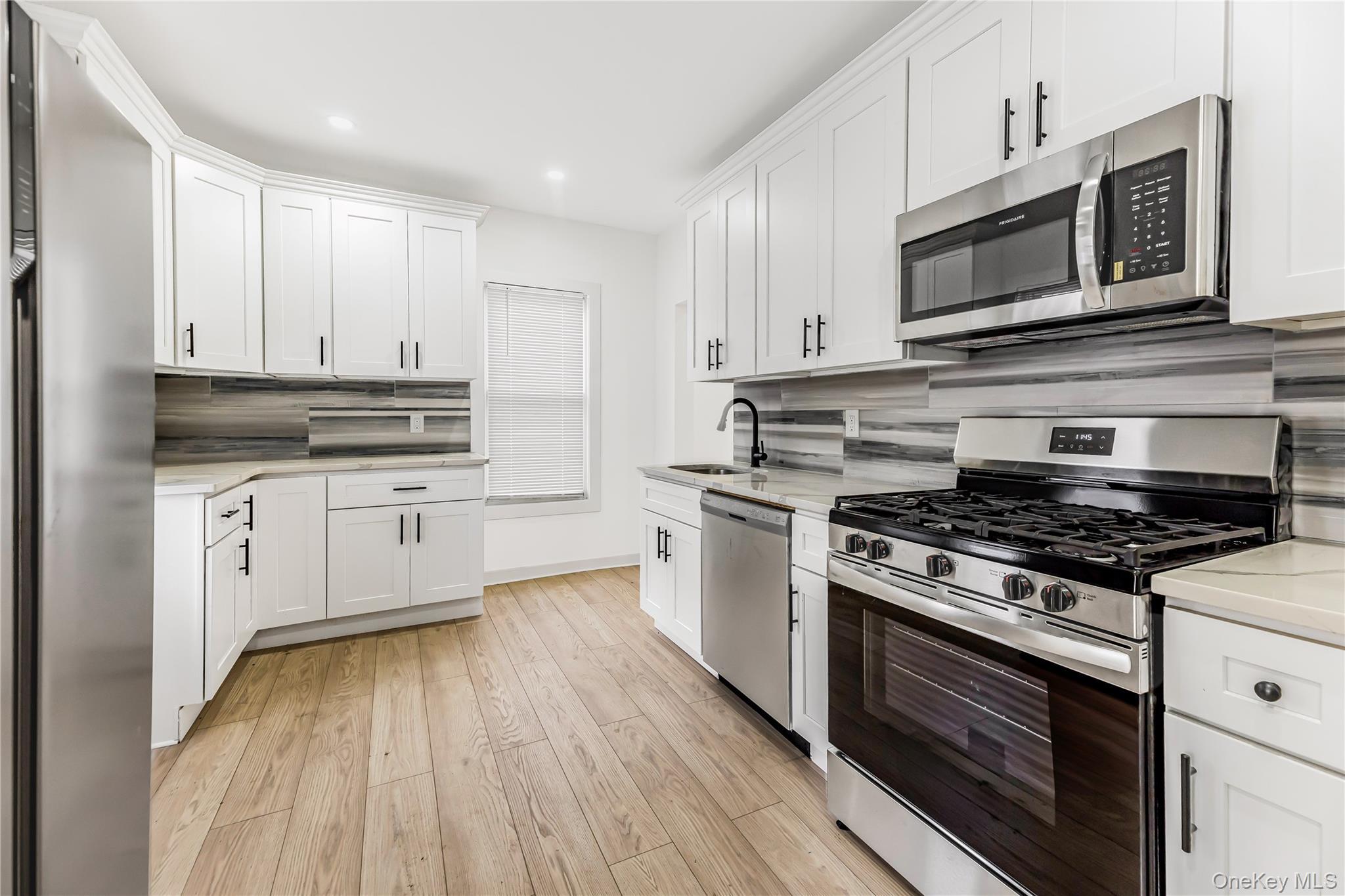 Single Family Hillside  Westchester County, NY 10553, MLS-951065-2