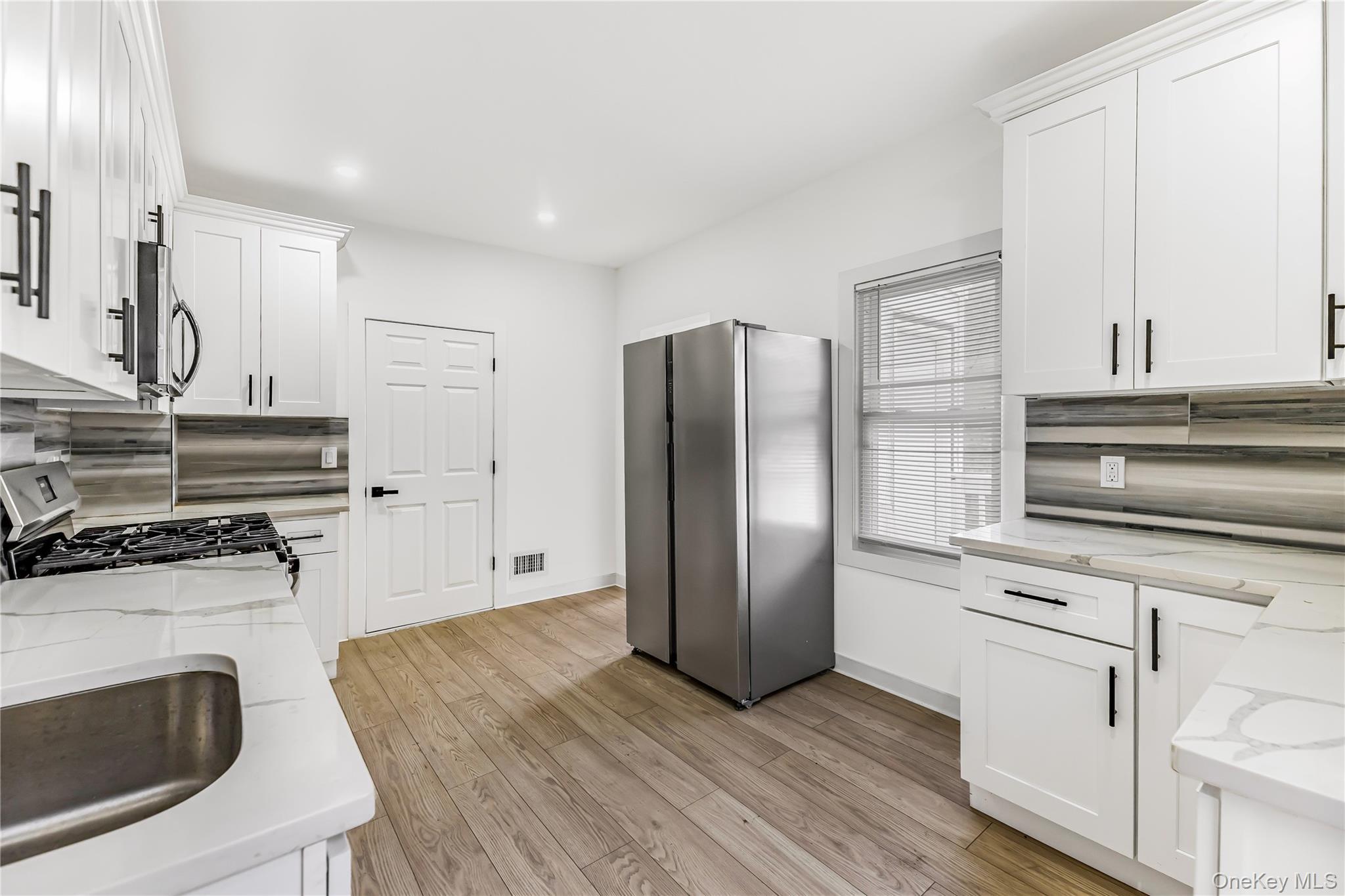 Single Family Hillside  Westchester County, NY 10553, MLS-951065-8