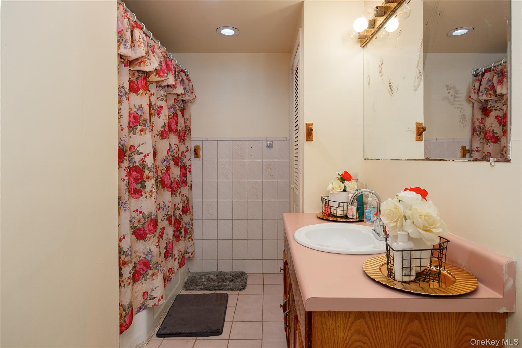 Single Family Poplar Dutchess County, NY 12601, MLS-951072-12