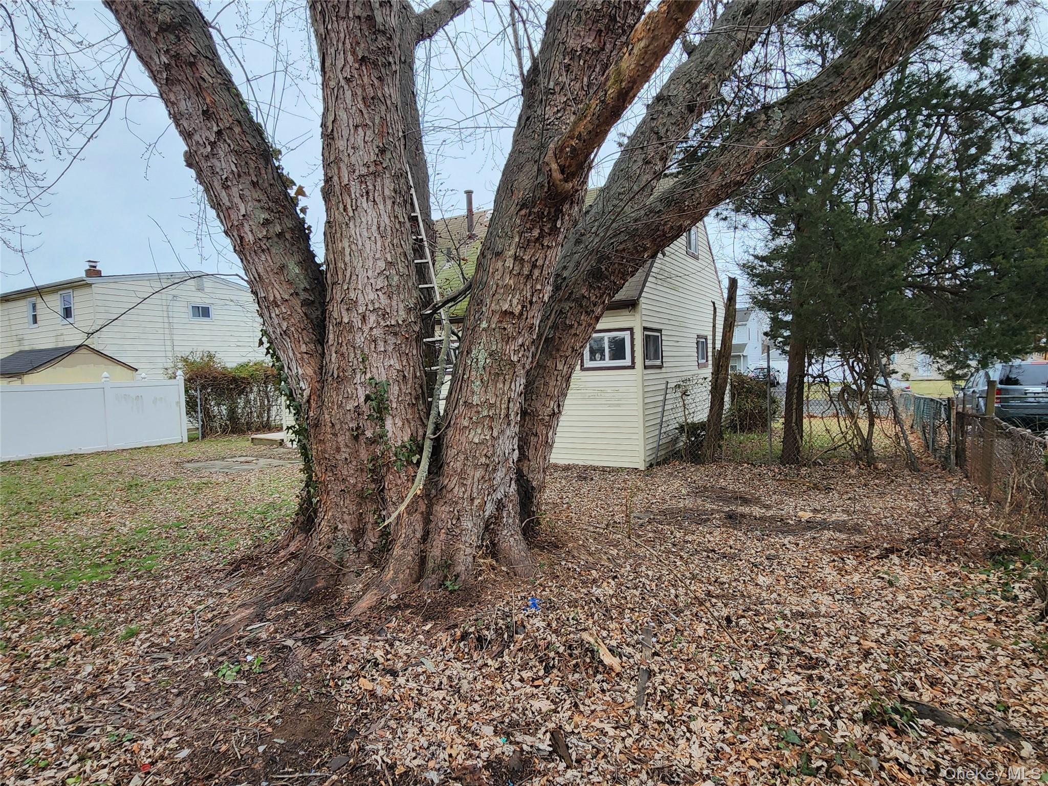 Single Family Parkway  Suffolk County, NY 11798, MLS-951086-10