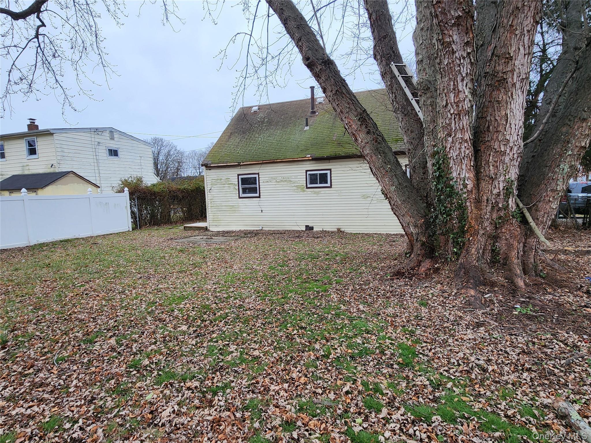 Single Family Parkway  Suffolk County, NY 11798, MLS-951086-11