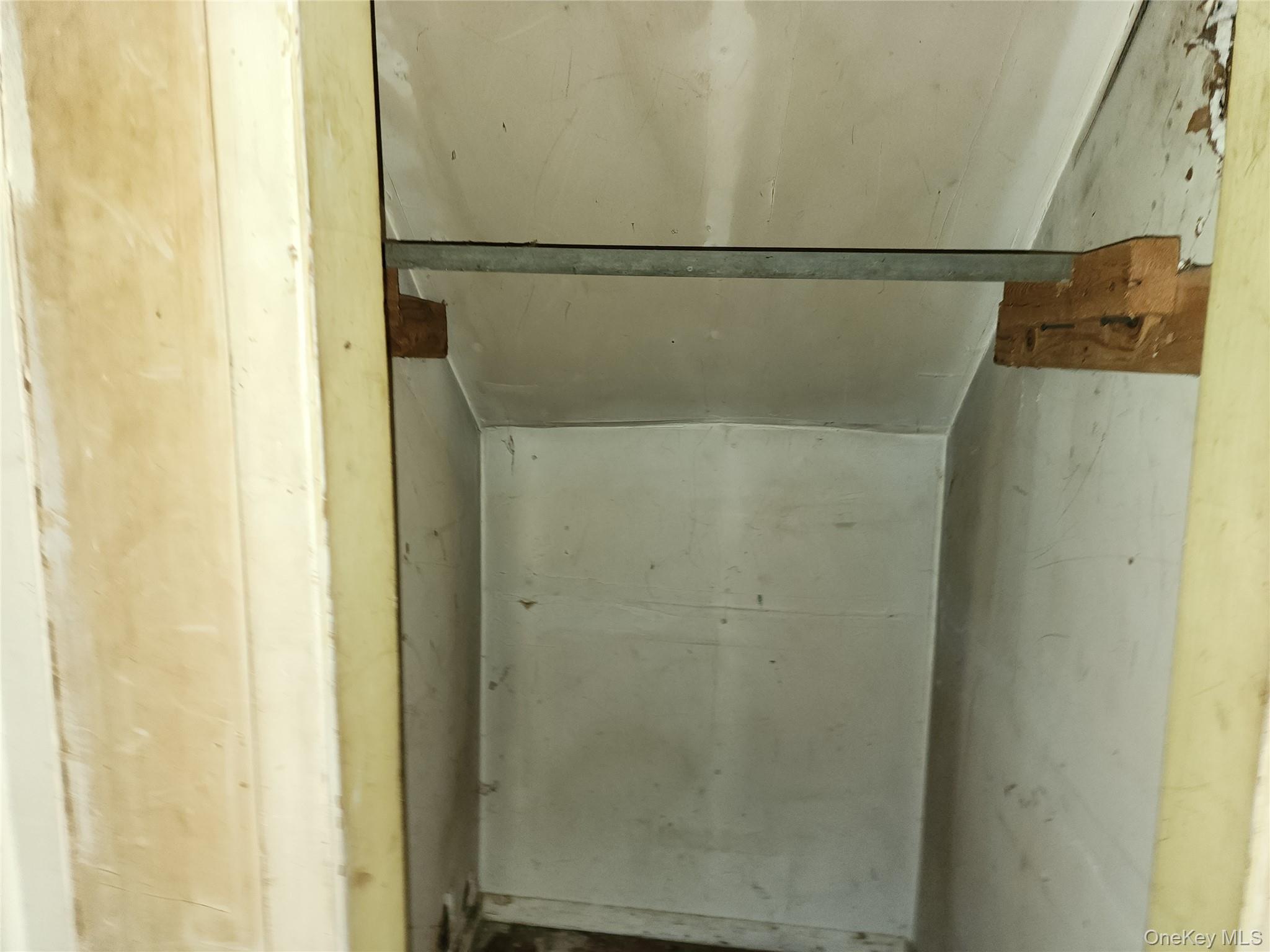 Single Family Parkway  Suffolk County, NY 11798, MLS-951086-29