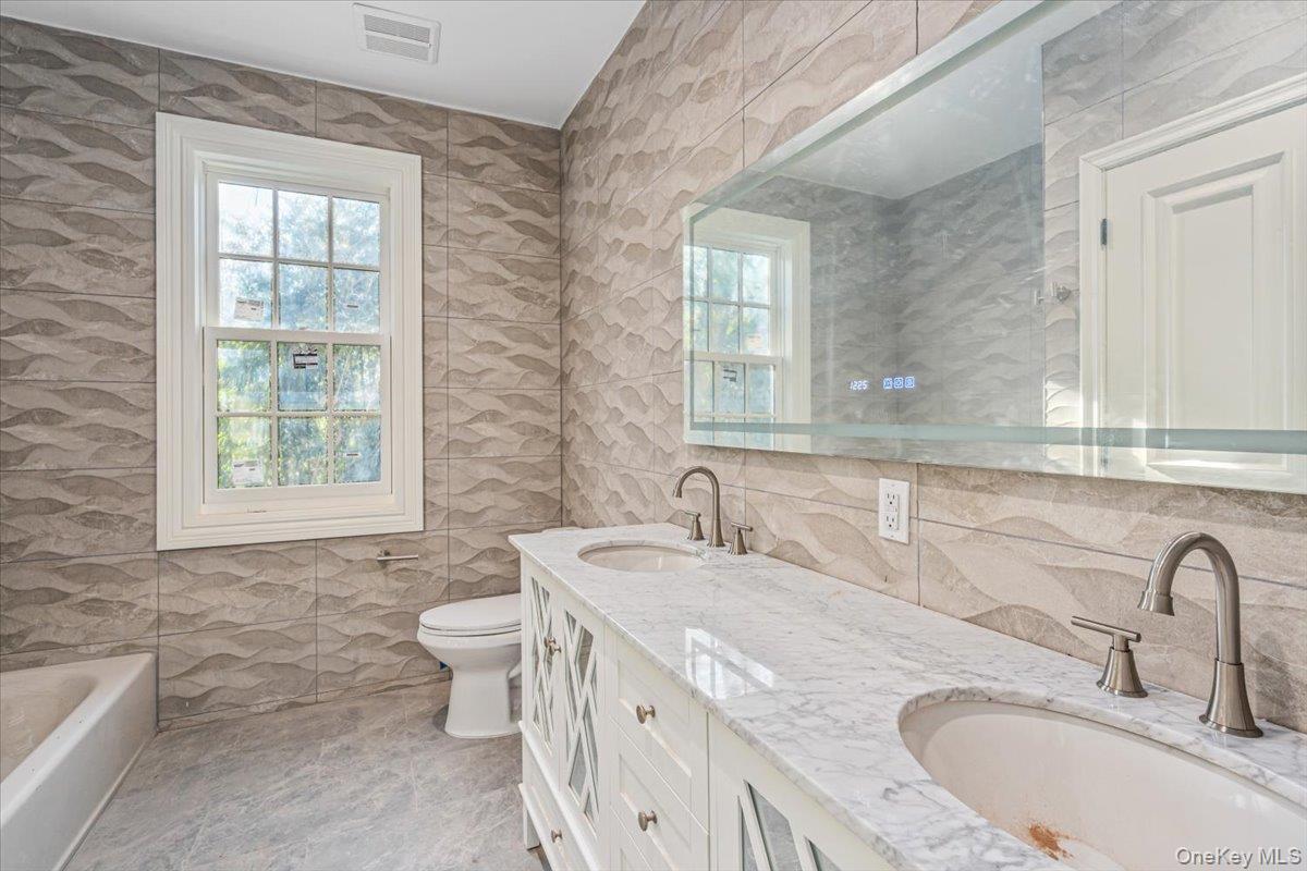 Single Family 38th  Queens, NY 11363, MLS-951089-26