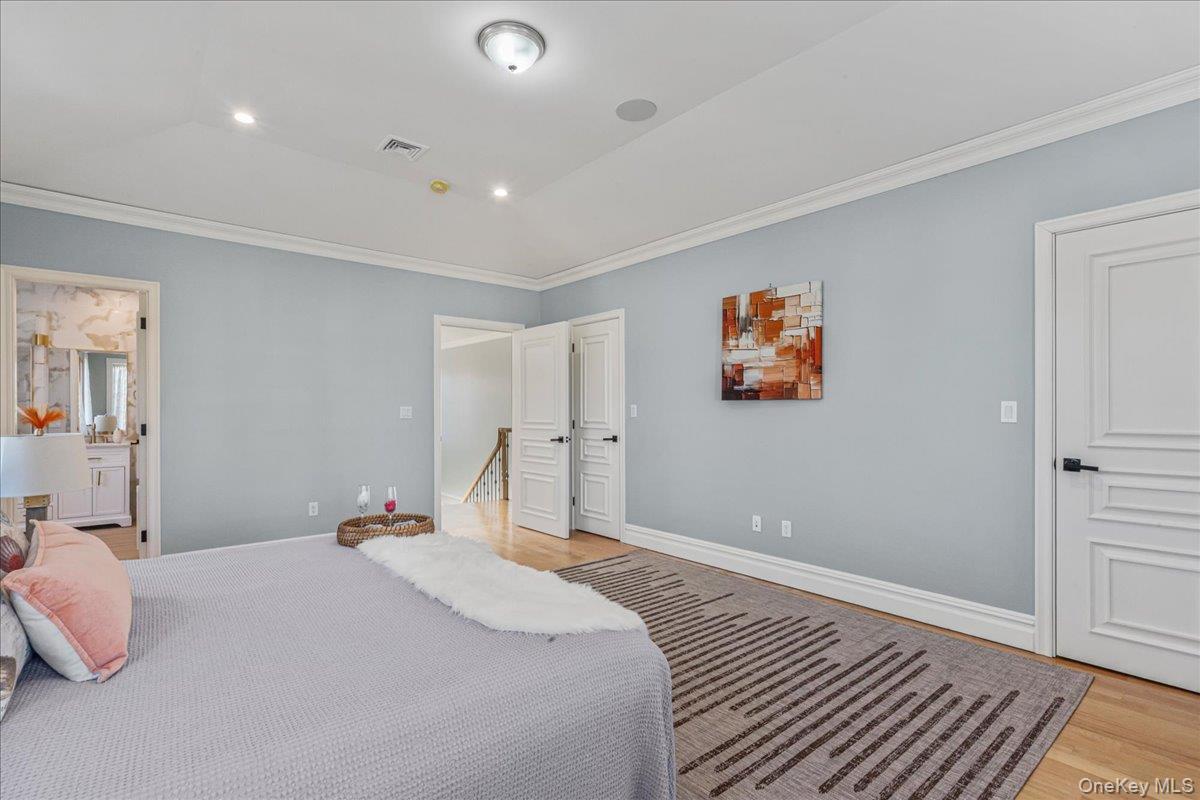 Single Family 38th  Queens, NY 11363, MLS-951089-31