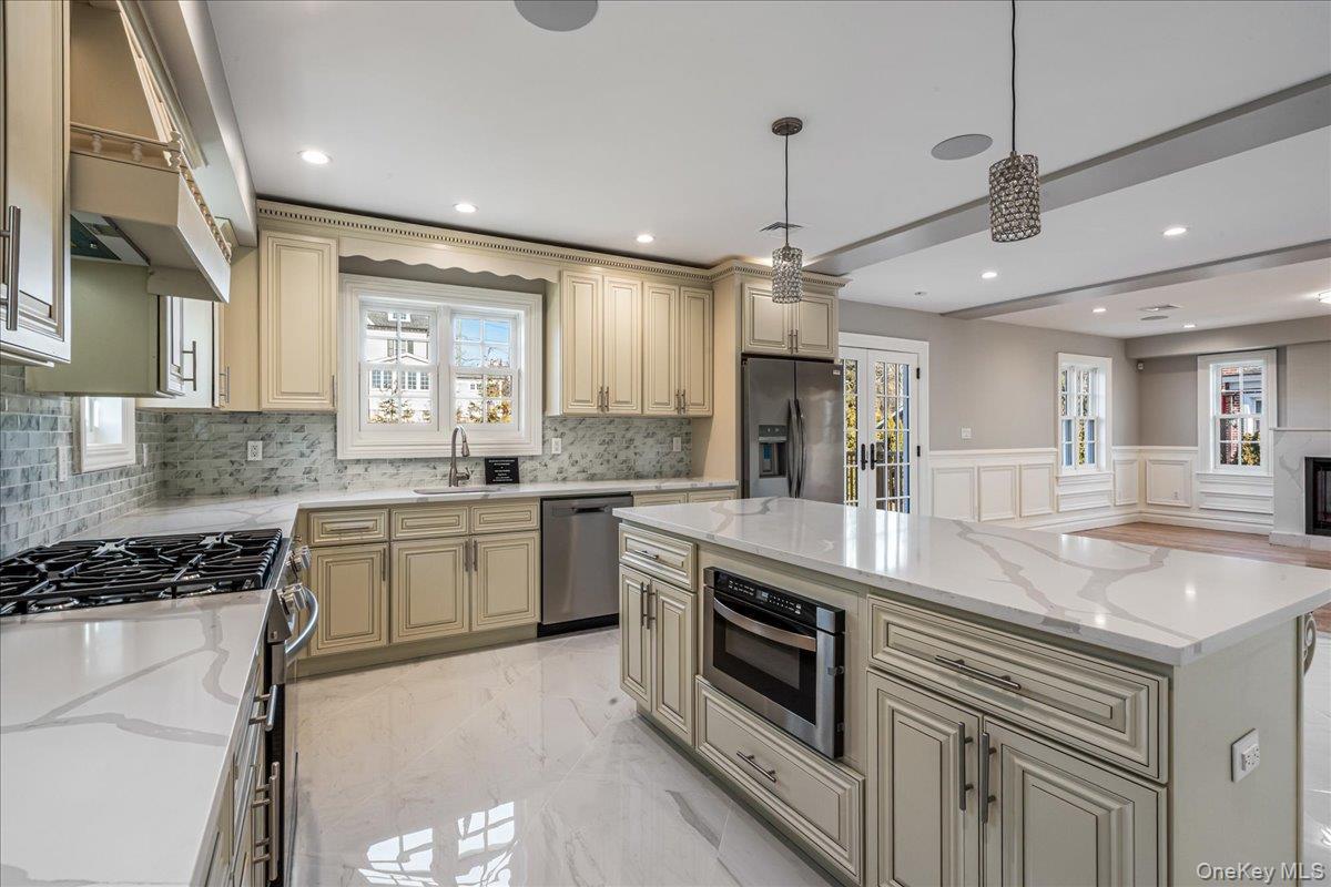 Single Family 38th  Queens, NY 11363, MLS-951092-9