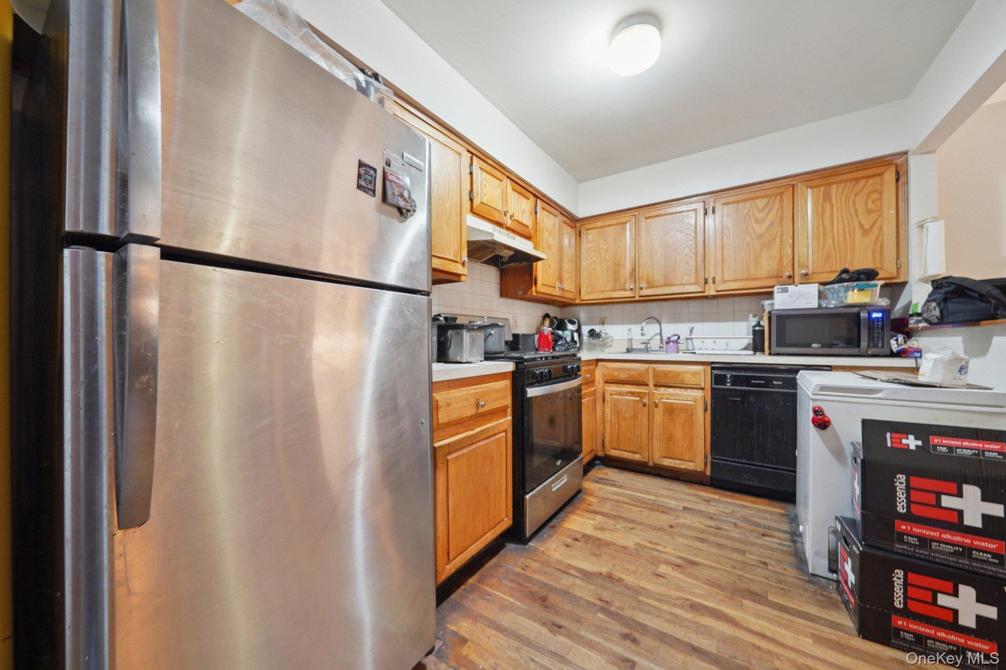 Single Family 221st  Bronx, NY 10467, MLS-951093-15